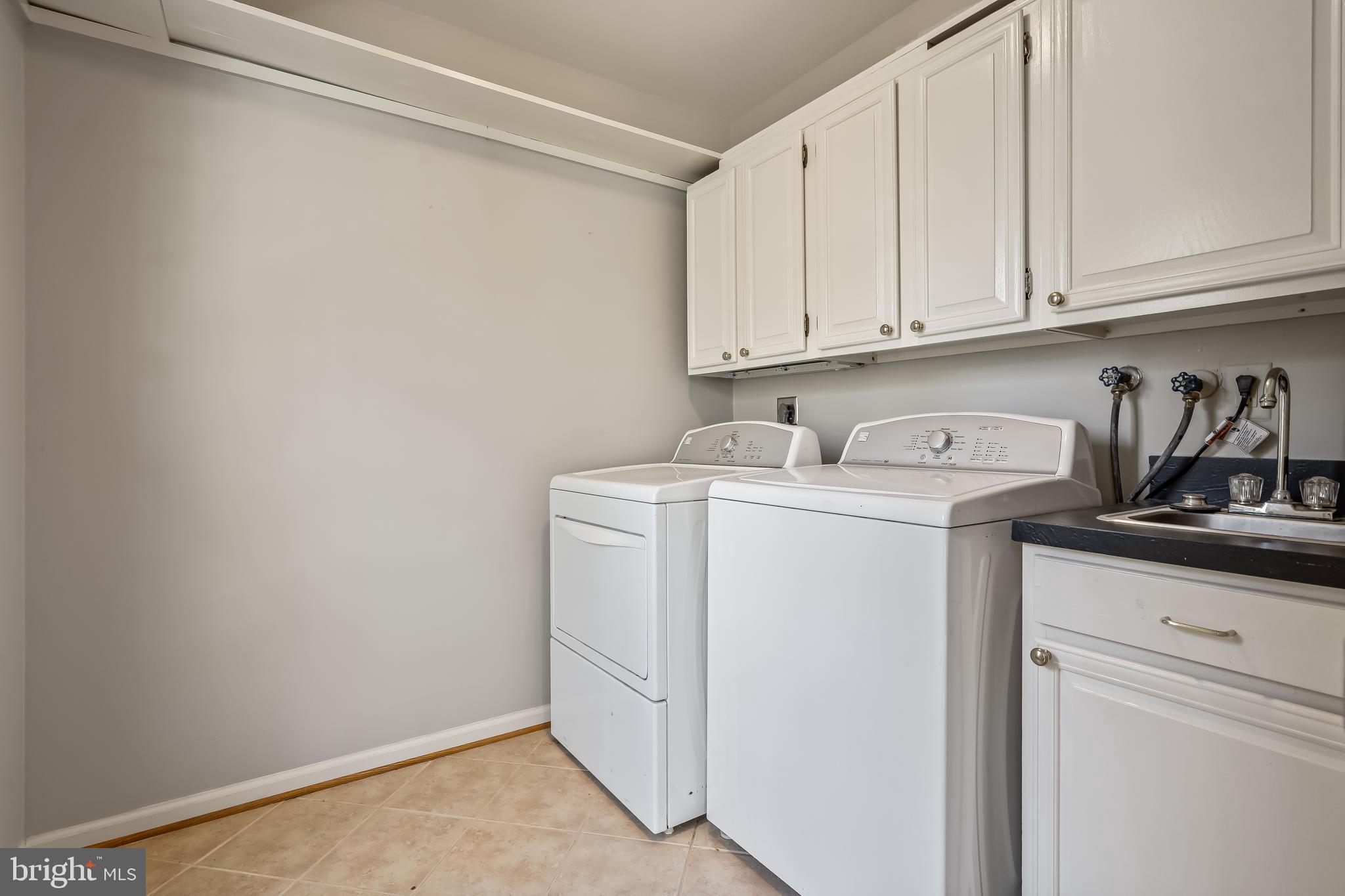 OAKTON GLEN - Residential