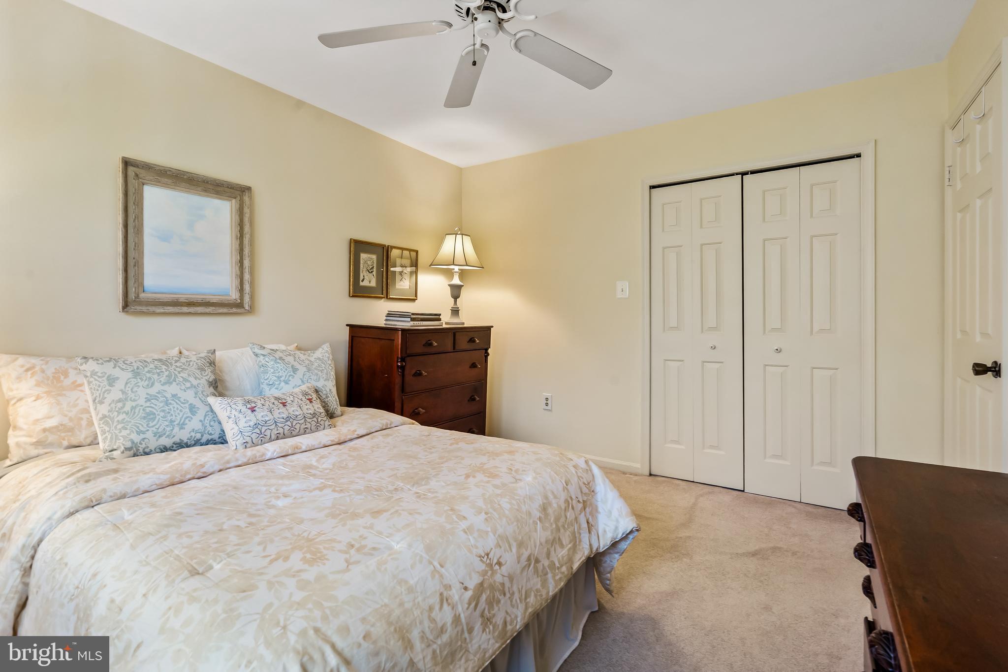 OAKTON GLEN - Residential