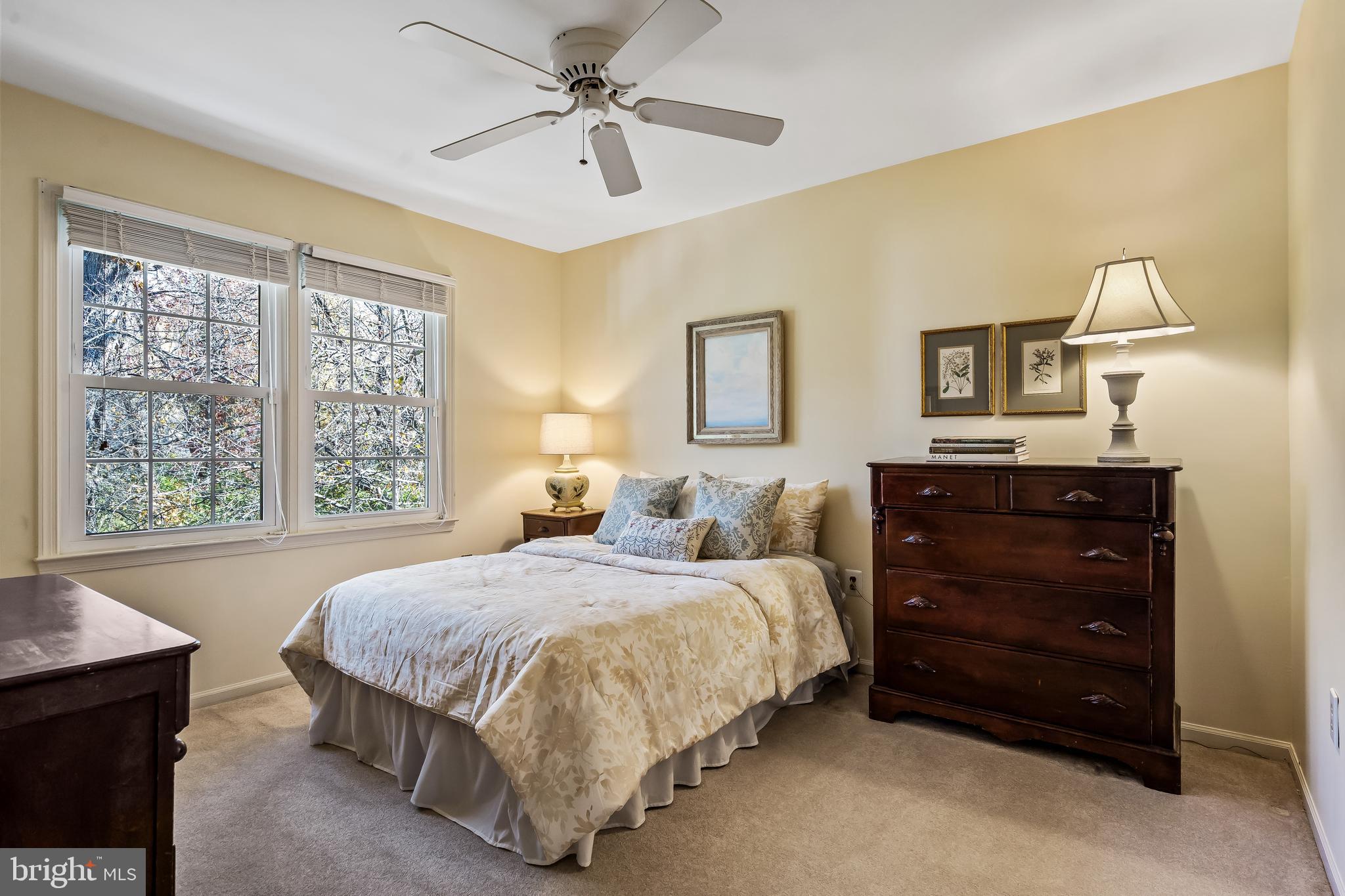 OAKTON GLEN - Residential