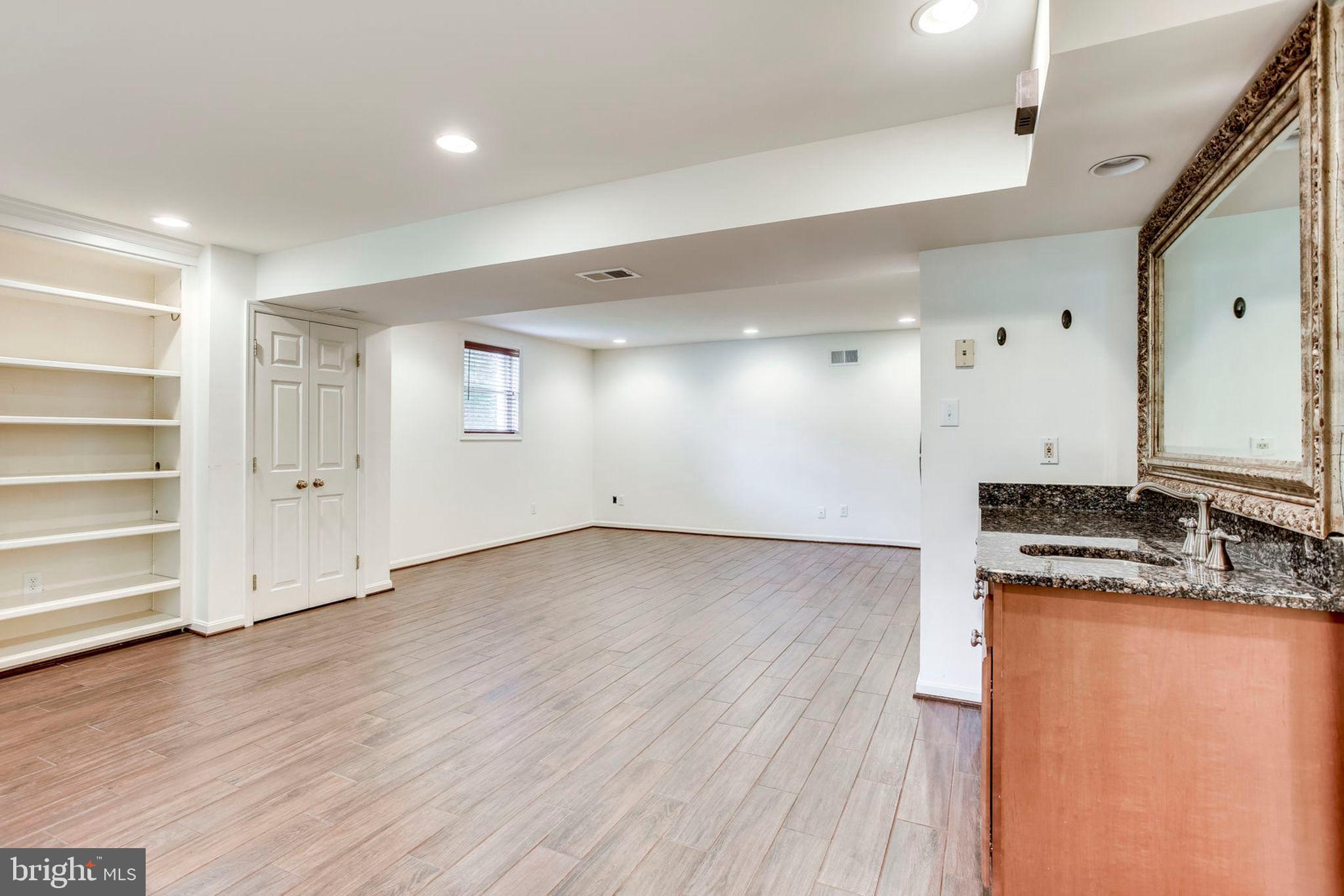 ROGERS FARM - Residential