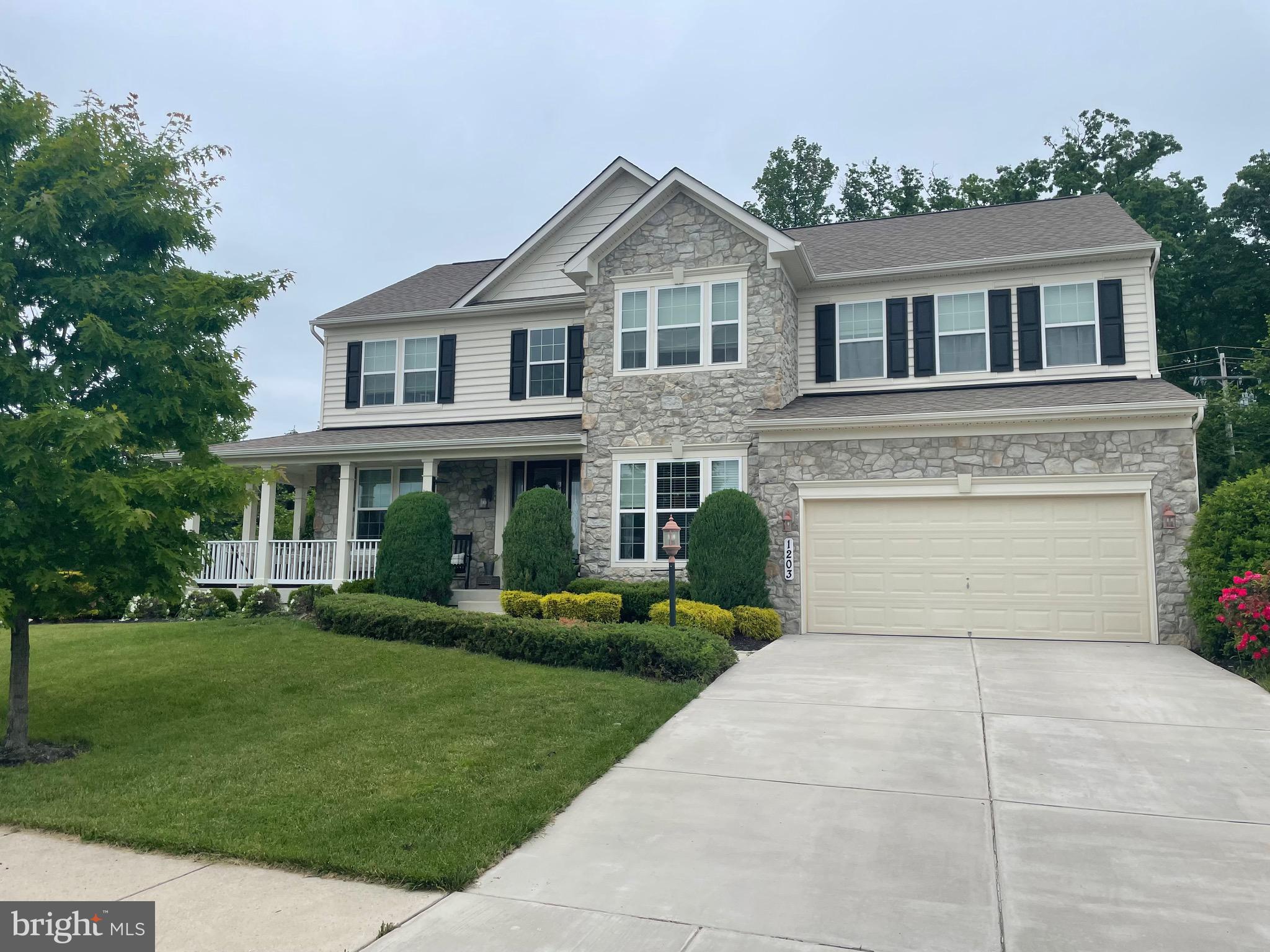 RICHARDSON'S LEGACY - Residential