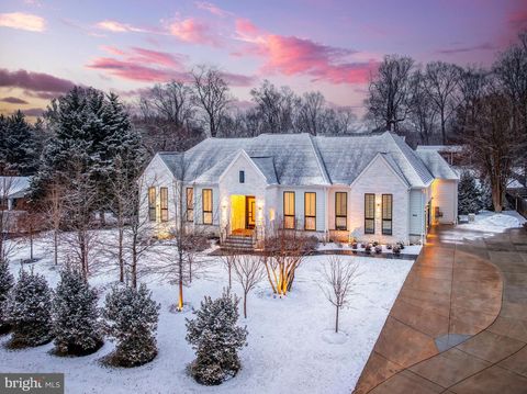 908 WALKER ROAD GREAT FALLS VA 22066