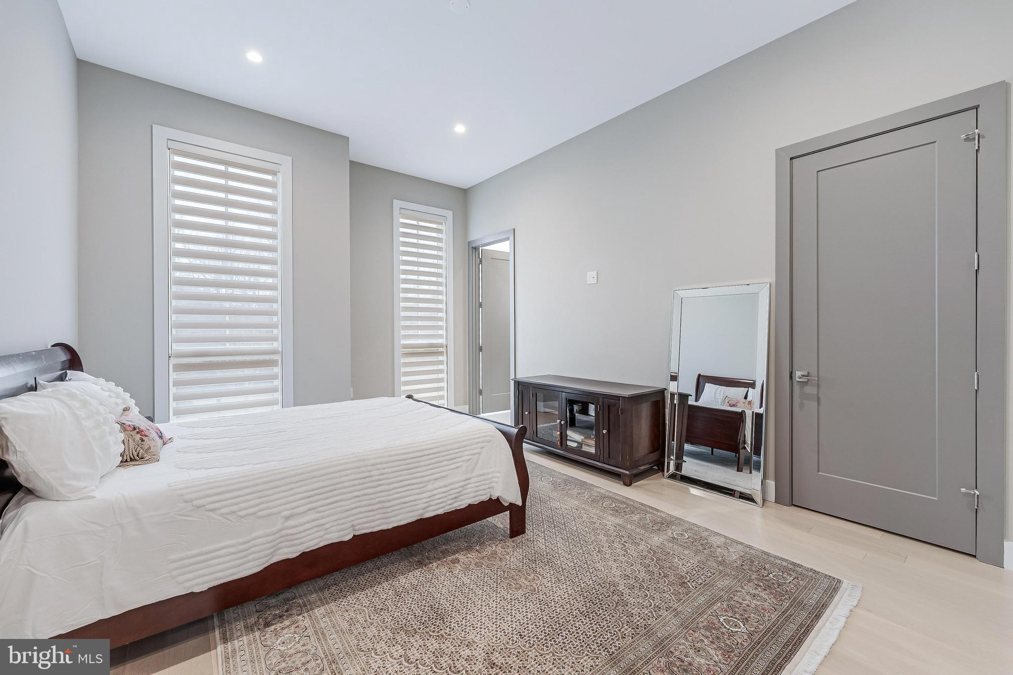 OLIVER ESTATES - Residential