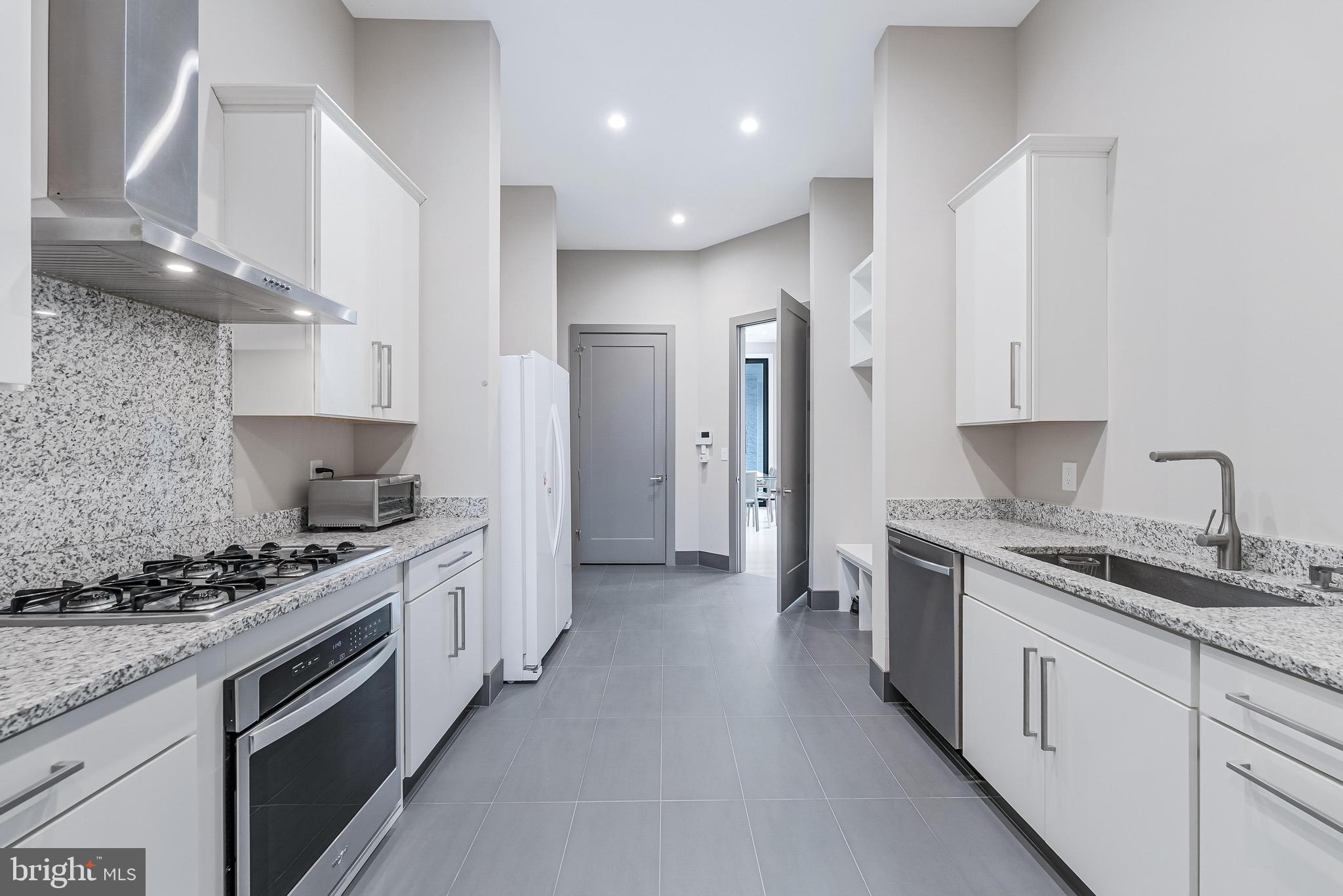 OLIVER ESTATES - Residential