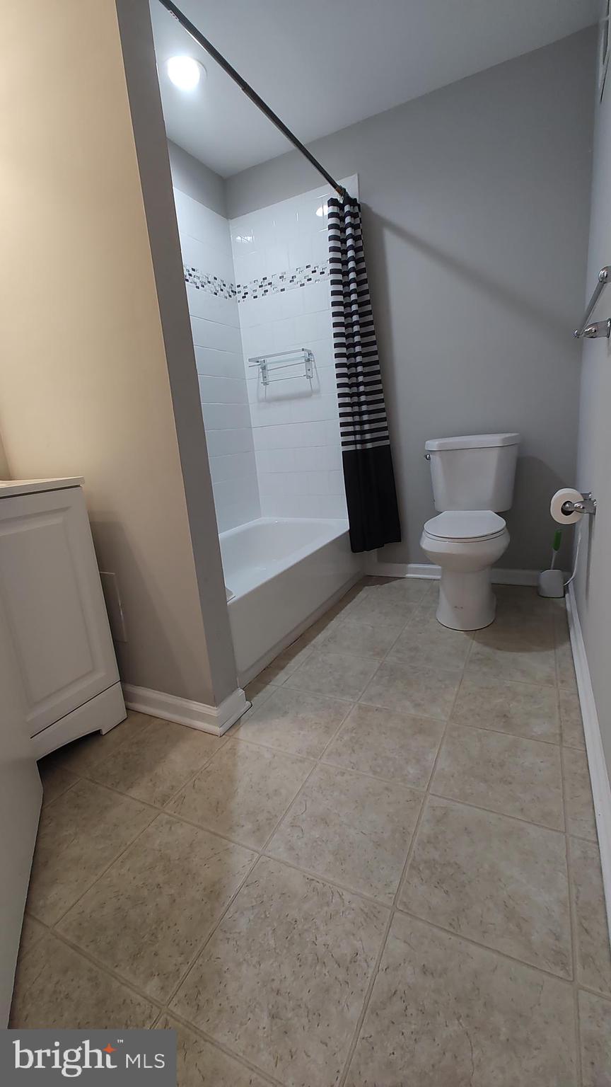 EVERGREEN AT PUTTY HILL - Residential Lease