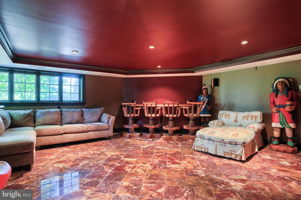 LANCASTER COUNTRY CLUB - Residential