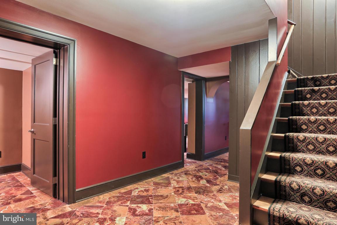 LANCASTER COUNTRY CLUB - Residential