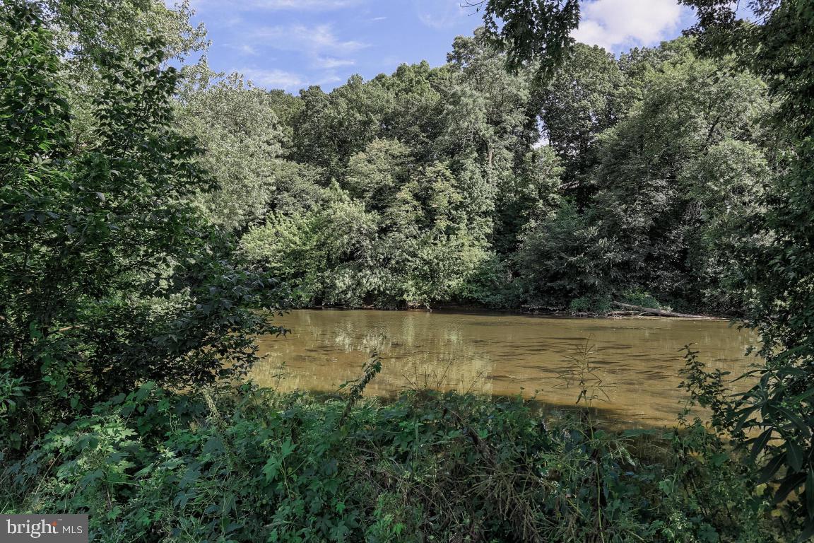 LANCASTER COUNTRY CLUB - Residential