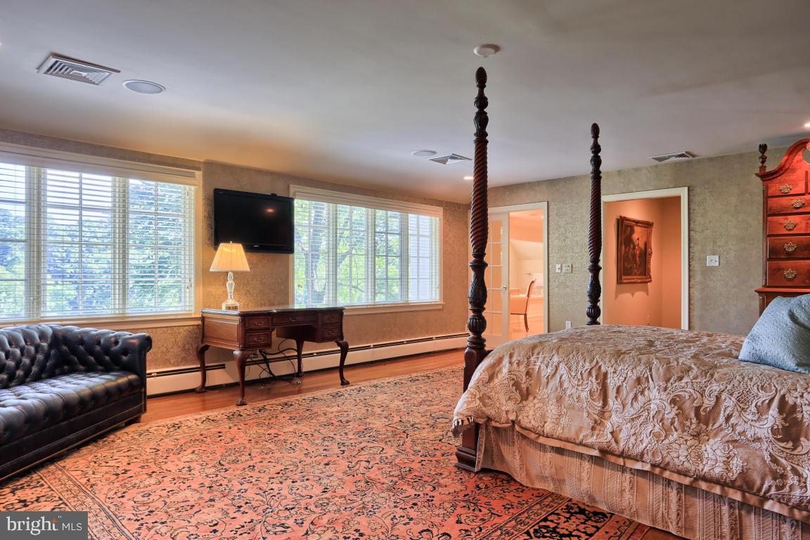 LANCASTER COUNTRY CLUB - Residential