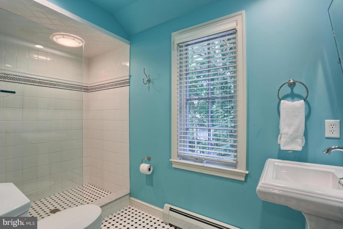 LANCASTER COUNTRY CLUB - Residential