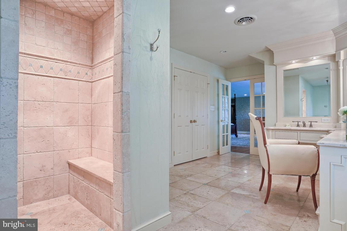 LANCASTER COUNTRY CLUB - Residential