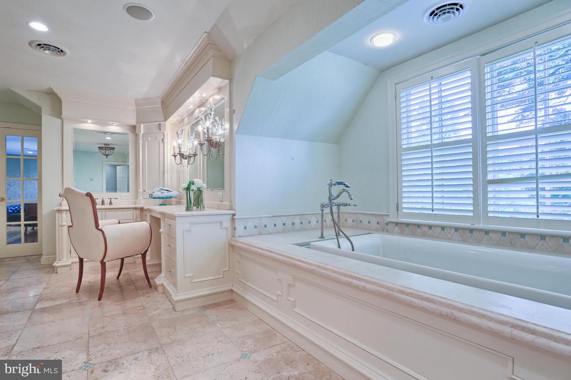 LANCASTER COUNTRY CLUB - Residential