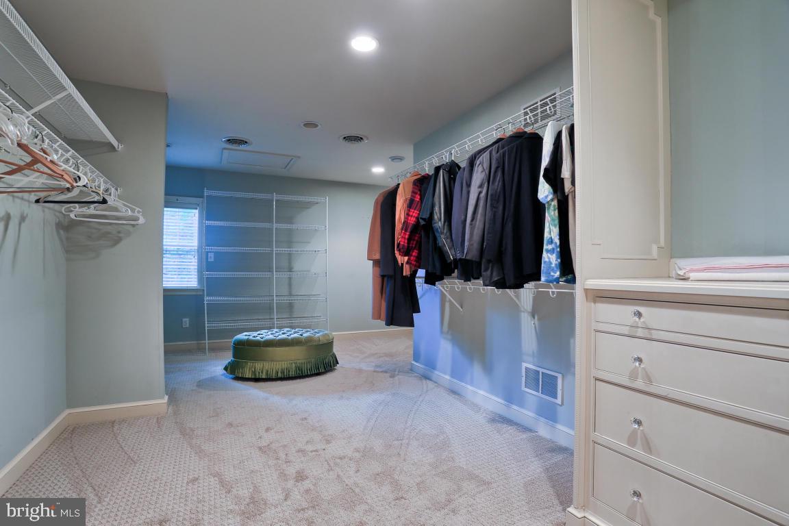 LANCASTER COUNTRY CLUB - Residential