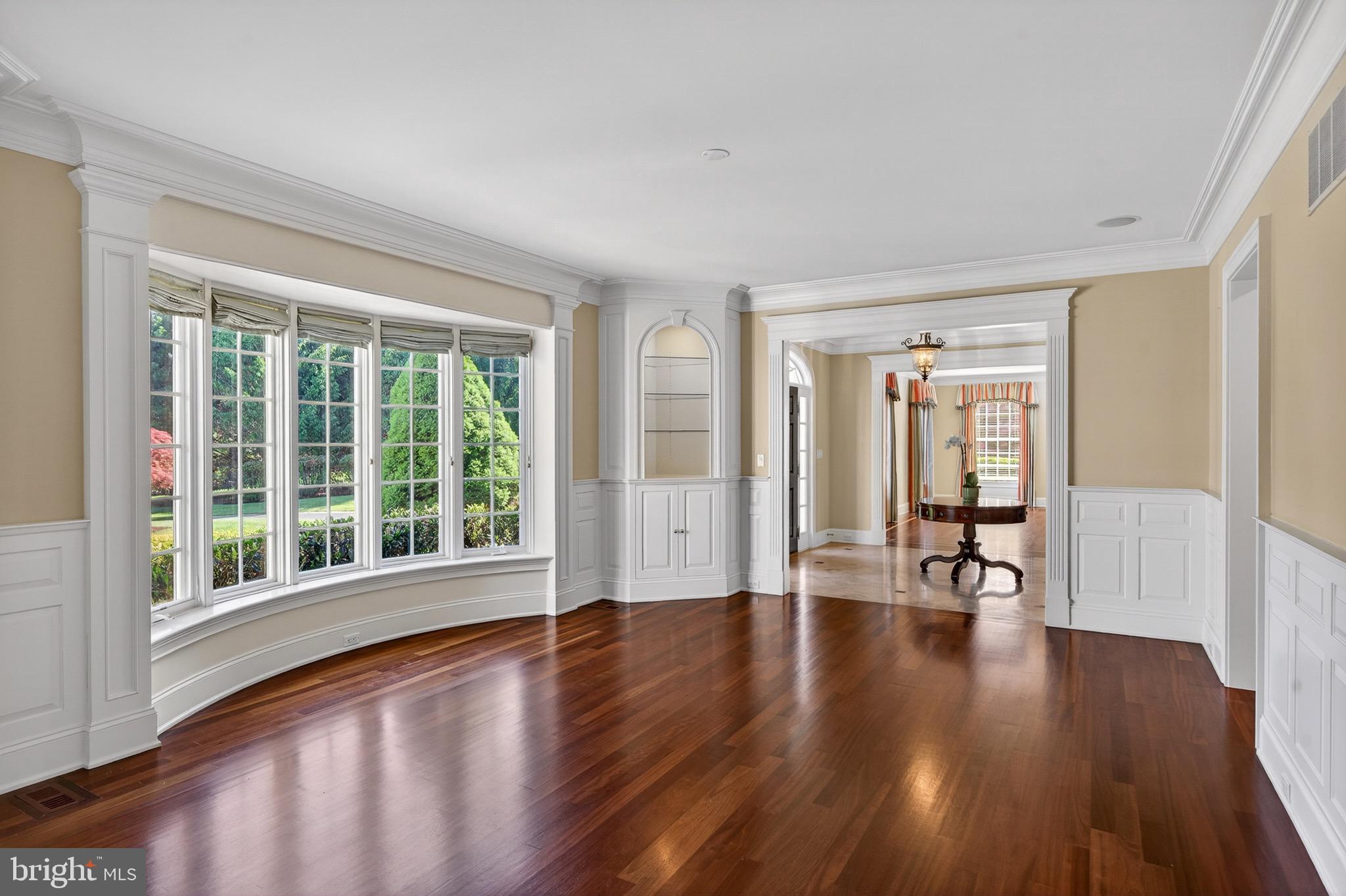 RADNOR HUNT - Residential