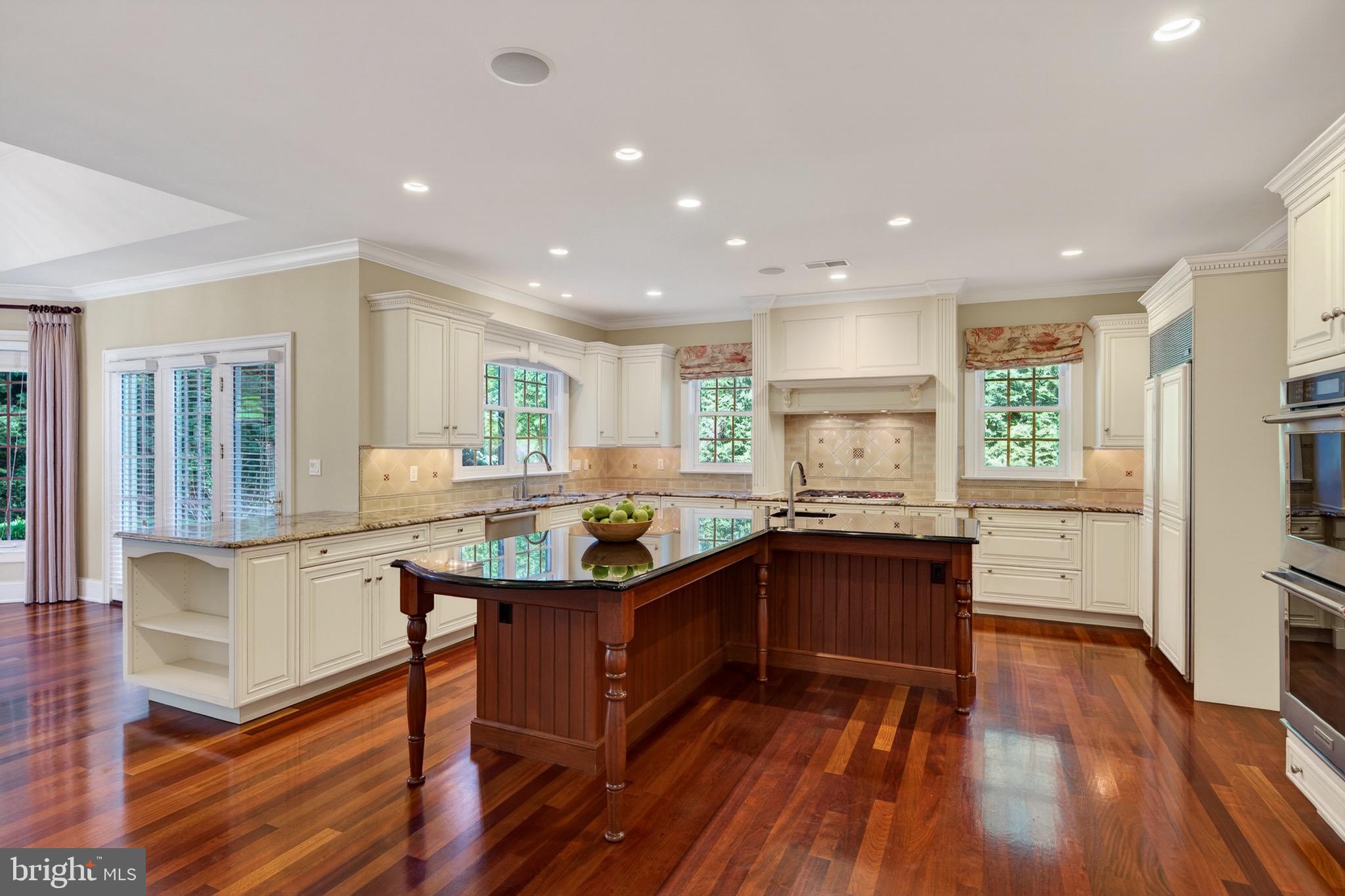RADNOR HUNT - Residential