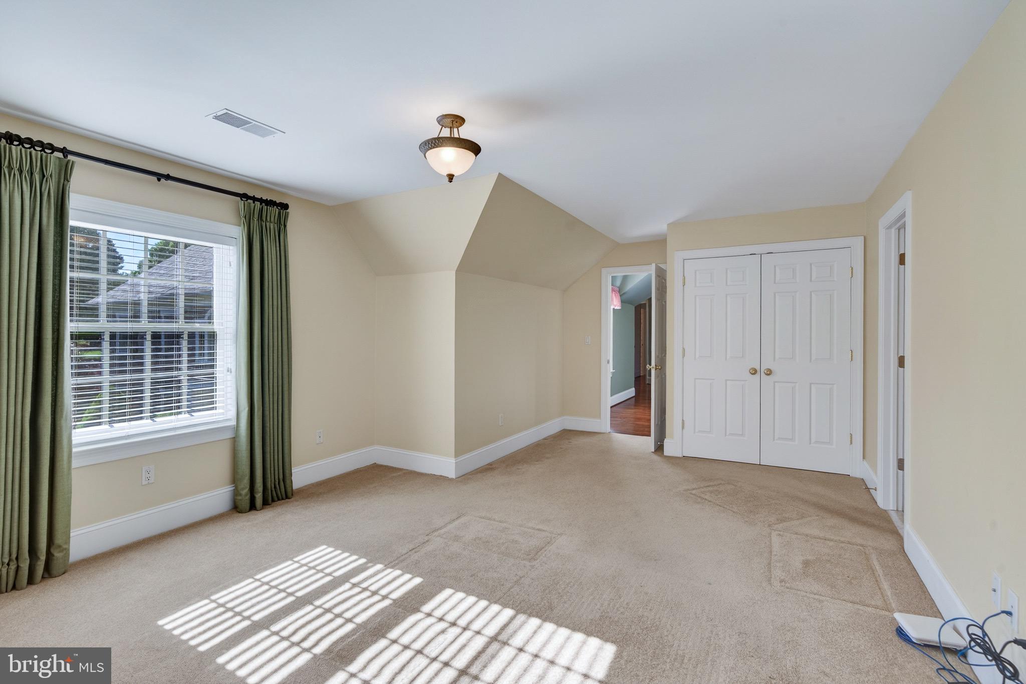 RADNOR HUNT - Residential