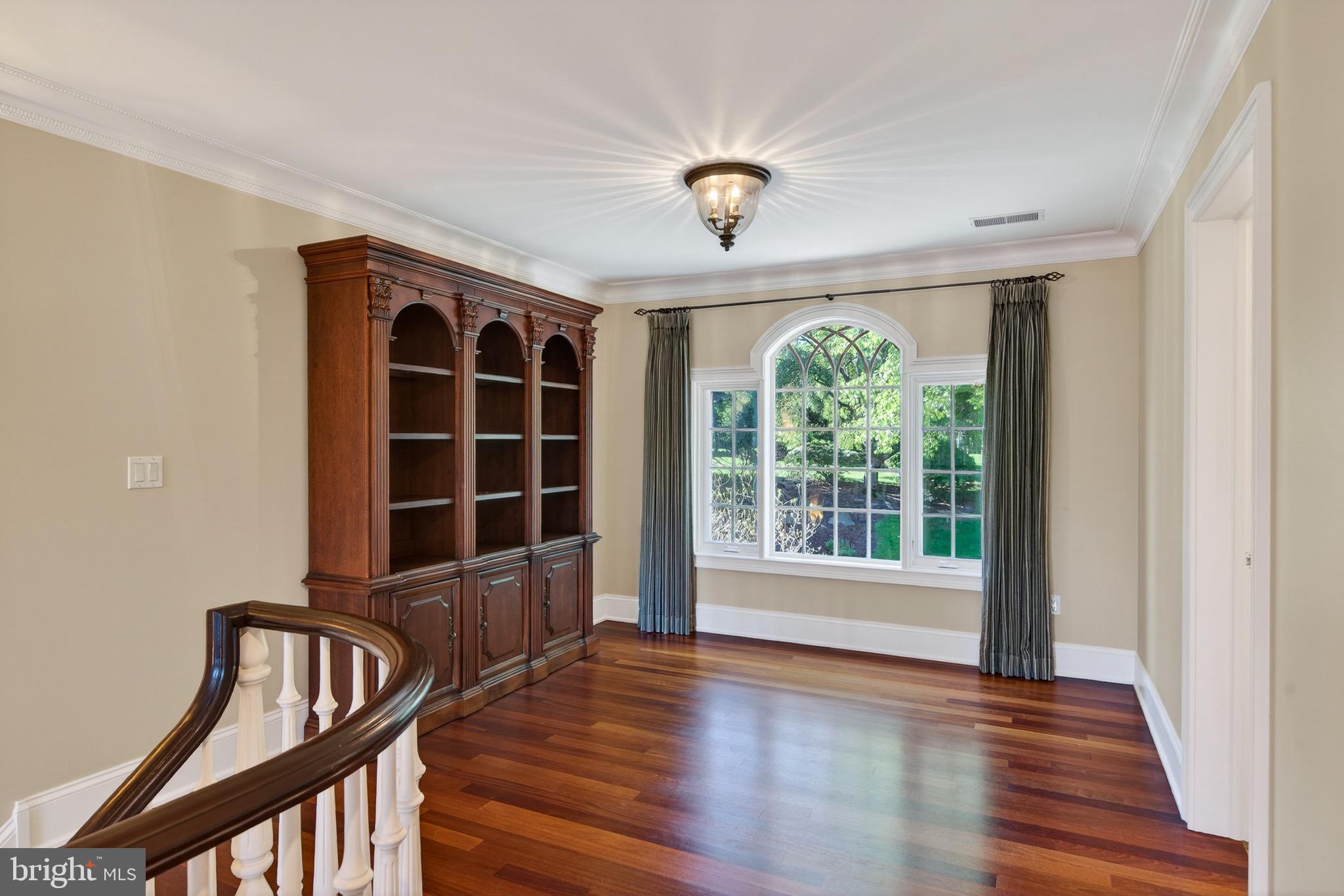 RADNOR HUNT - Residential