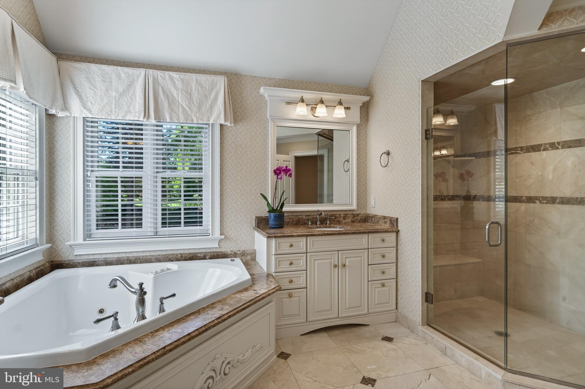 RADNOR HUNT - Residential