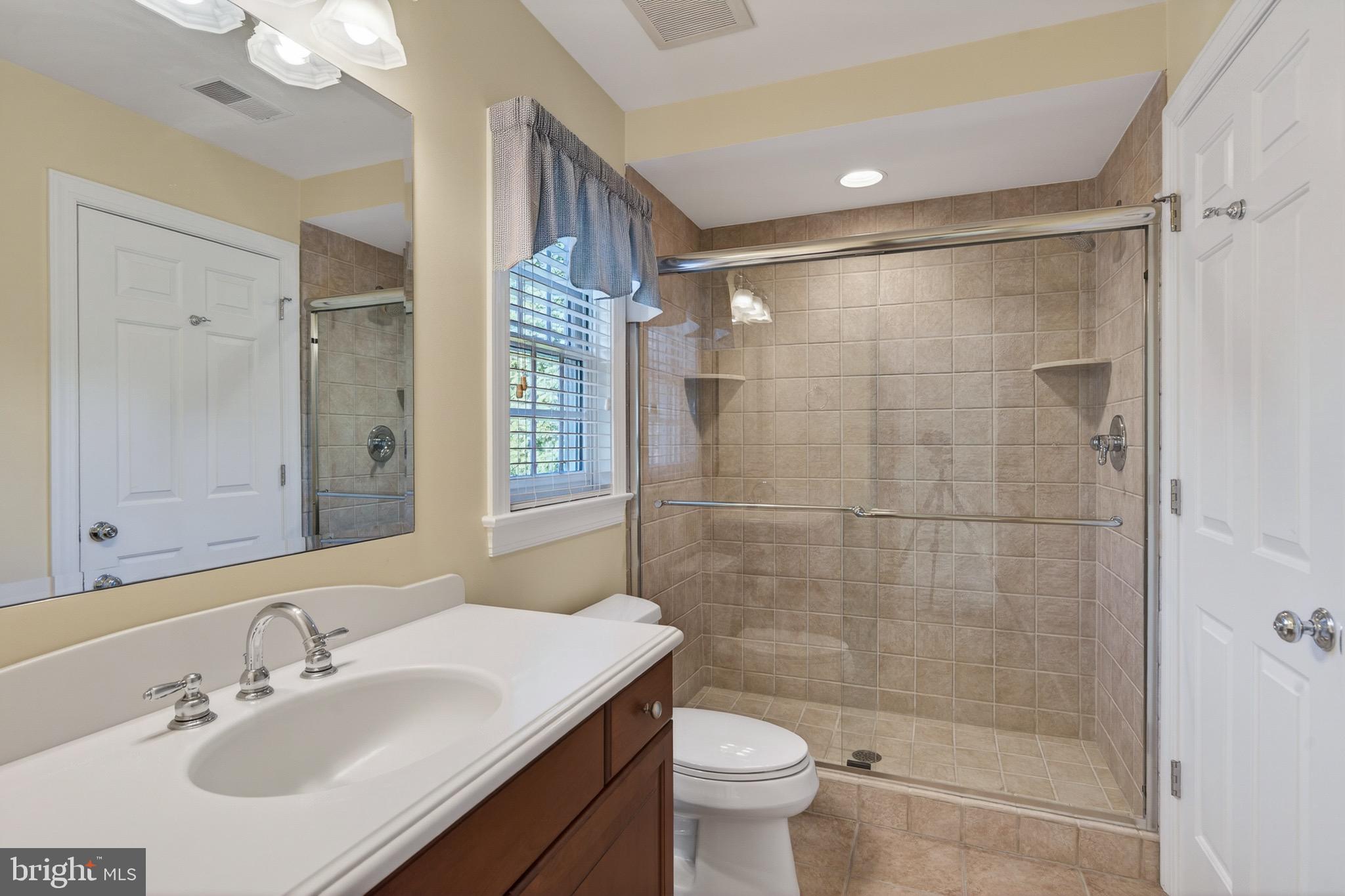 RADNOR HUNT - Residential