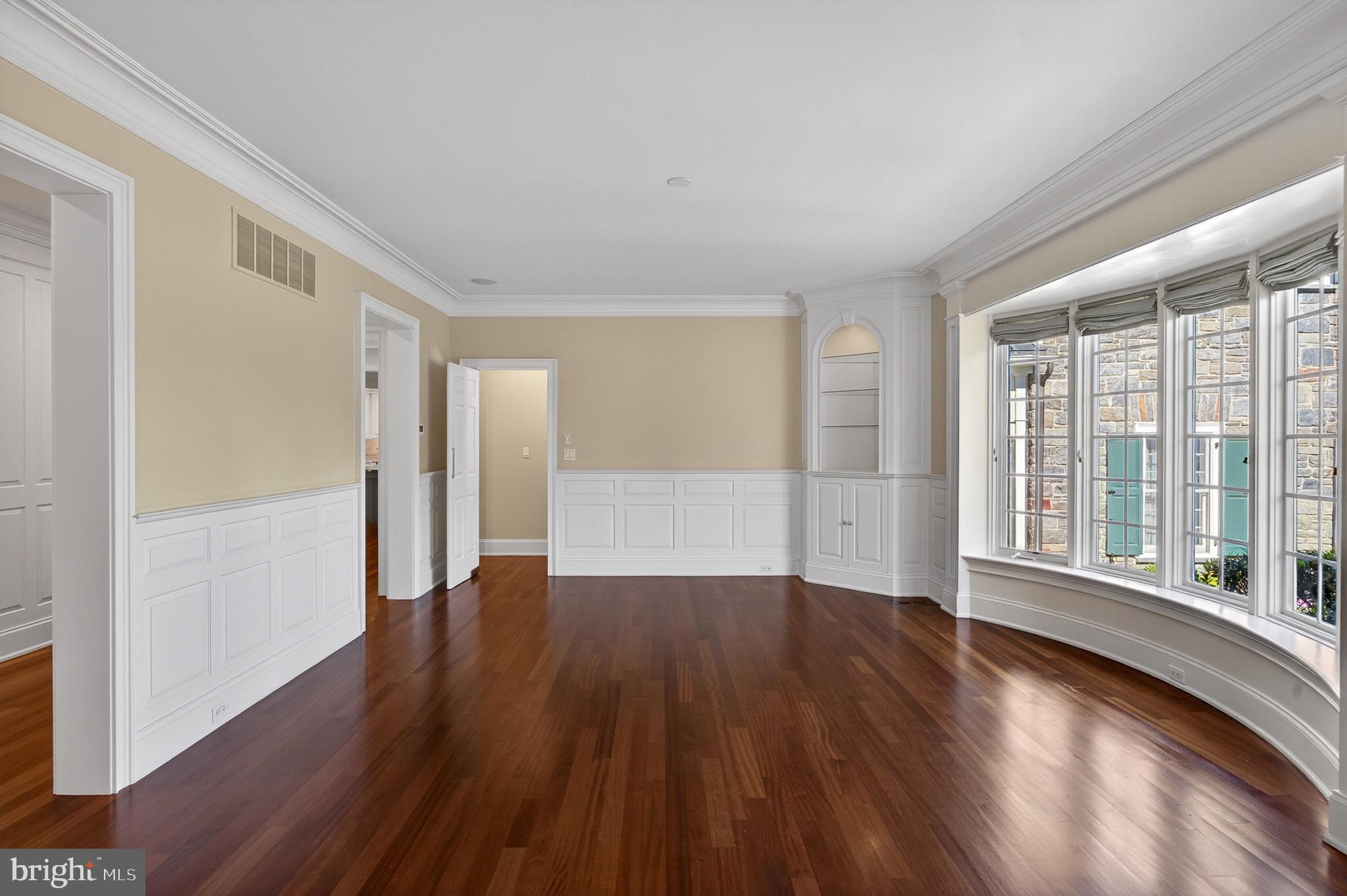 RADNOR HUNT - Residential