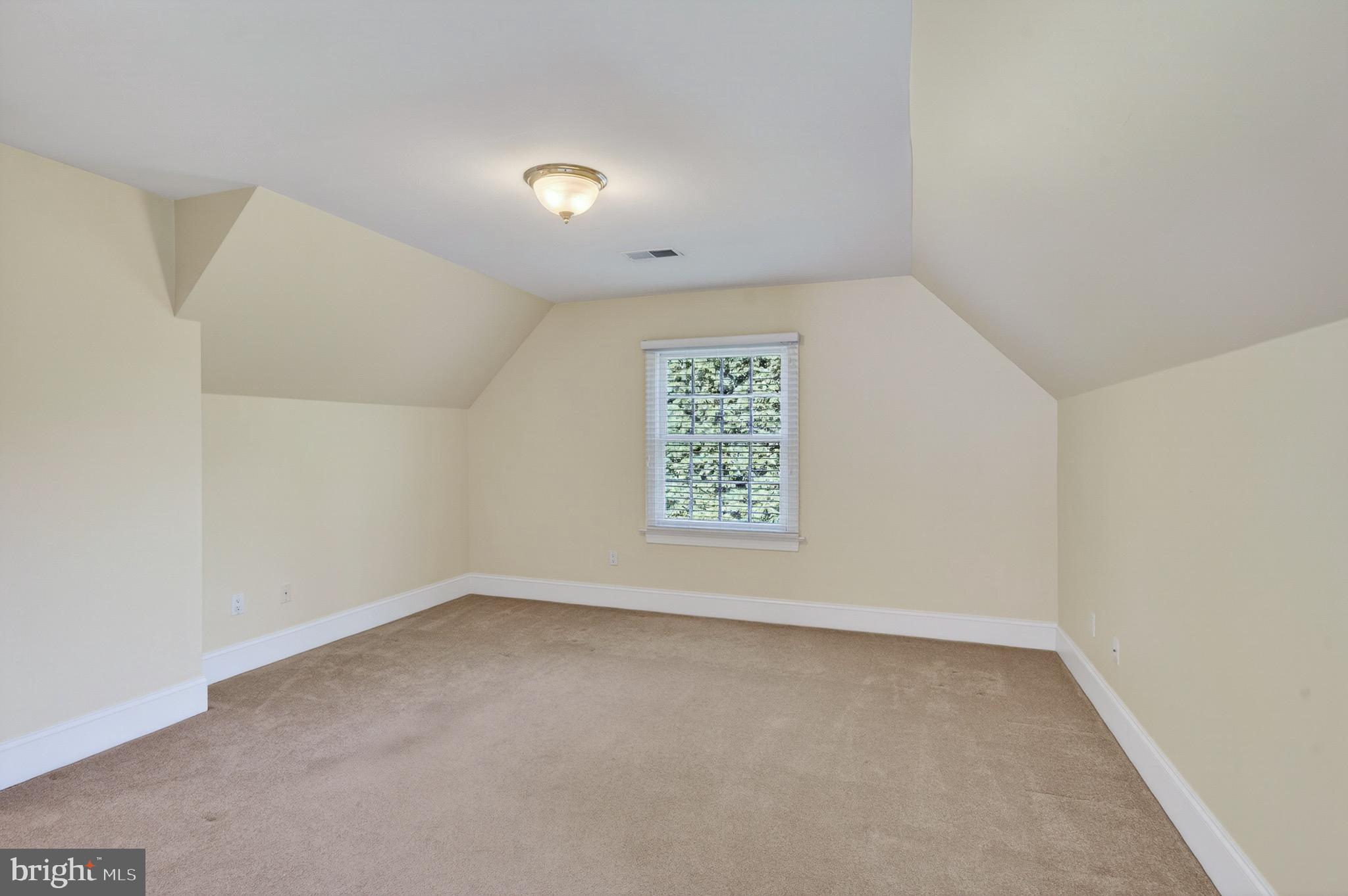RADNOR HUNT - Residential