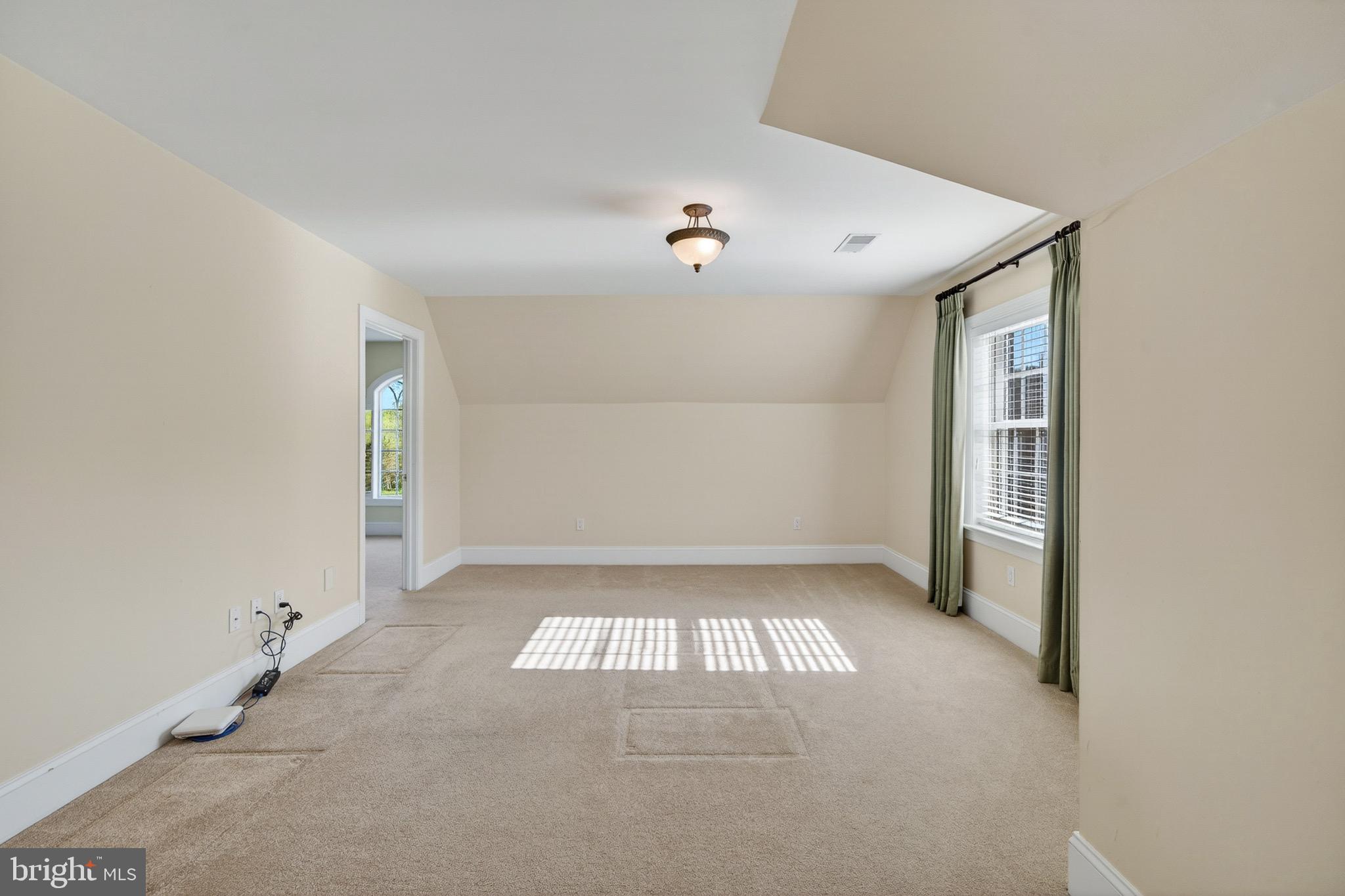RADNOR HUNT - Residential