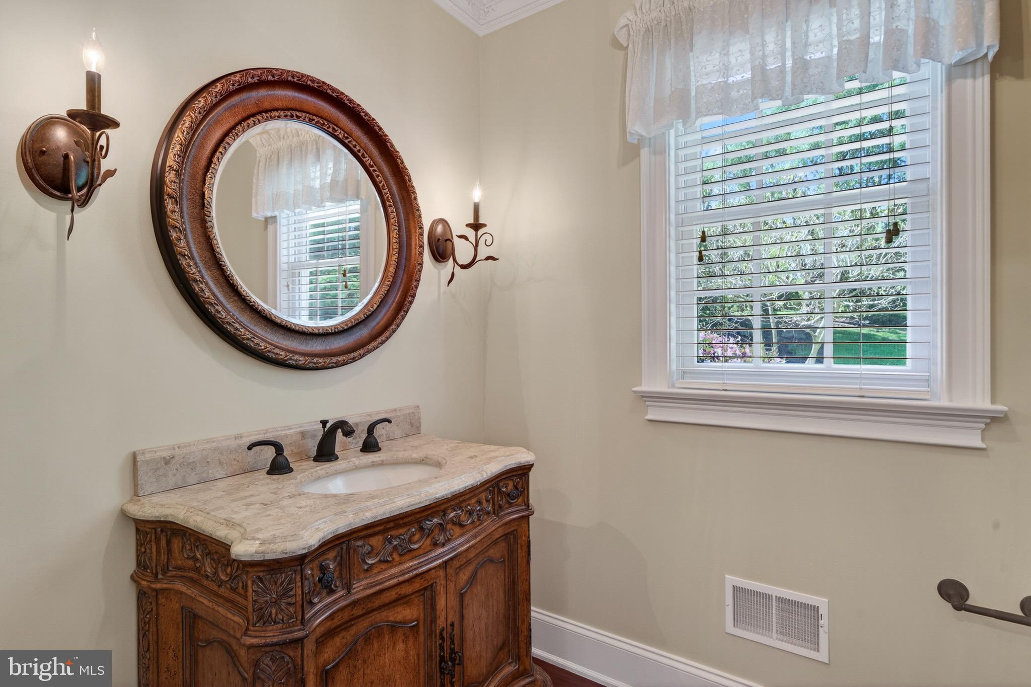 RADNOR HUNT - Residential