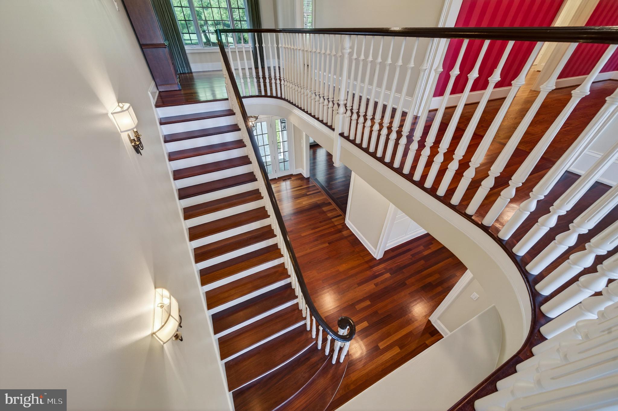 RADNOR HUNT - Residential