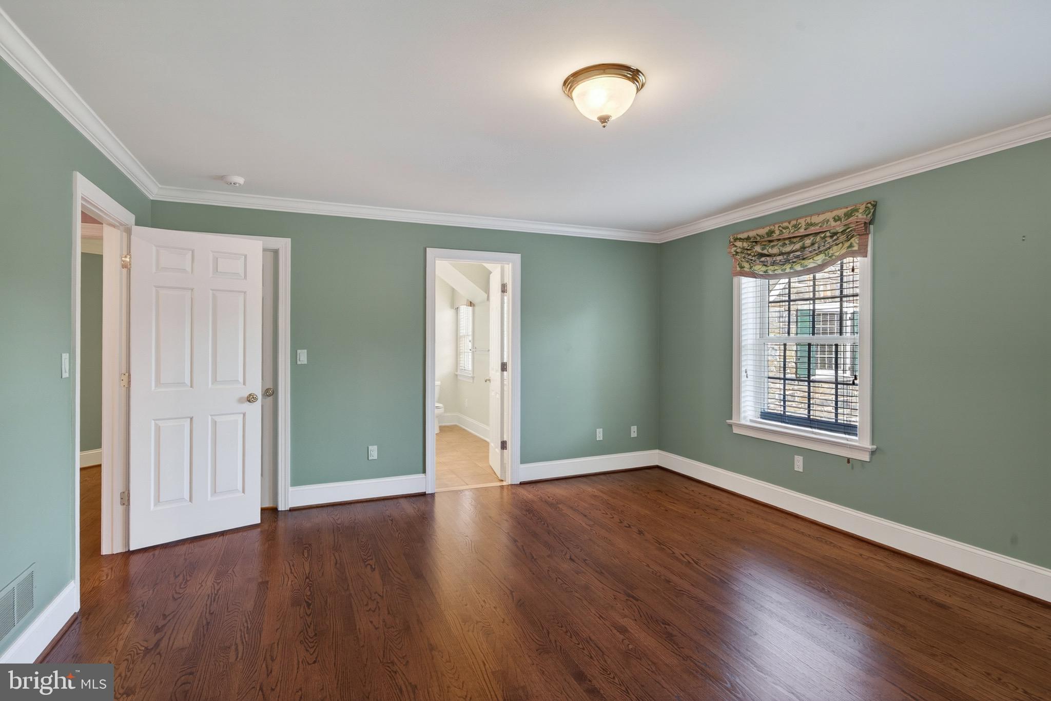 RADNOR HUNT - Residential