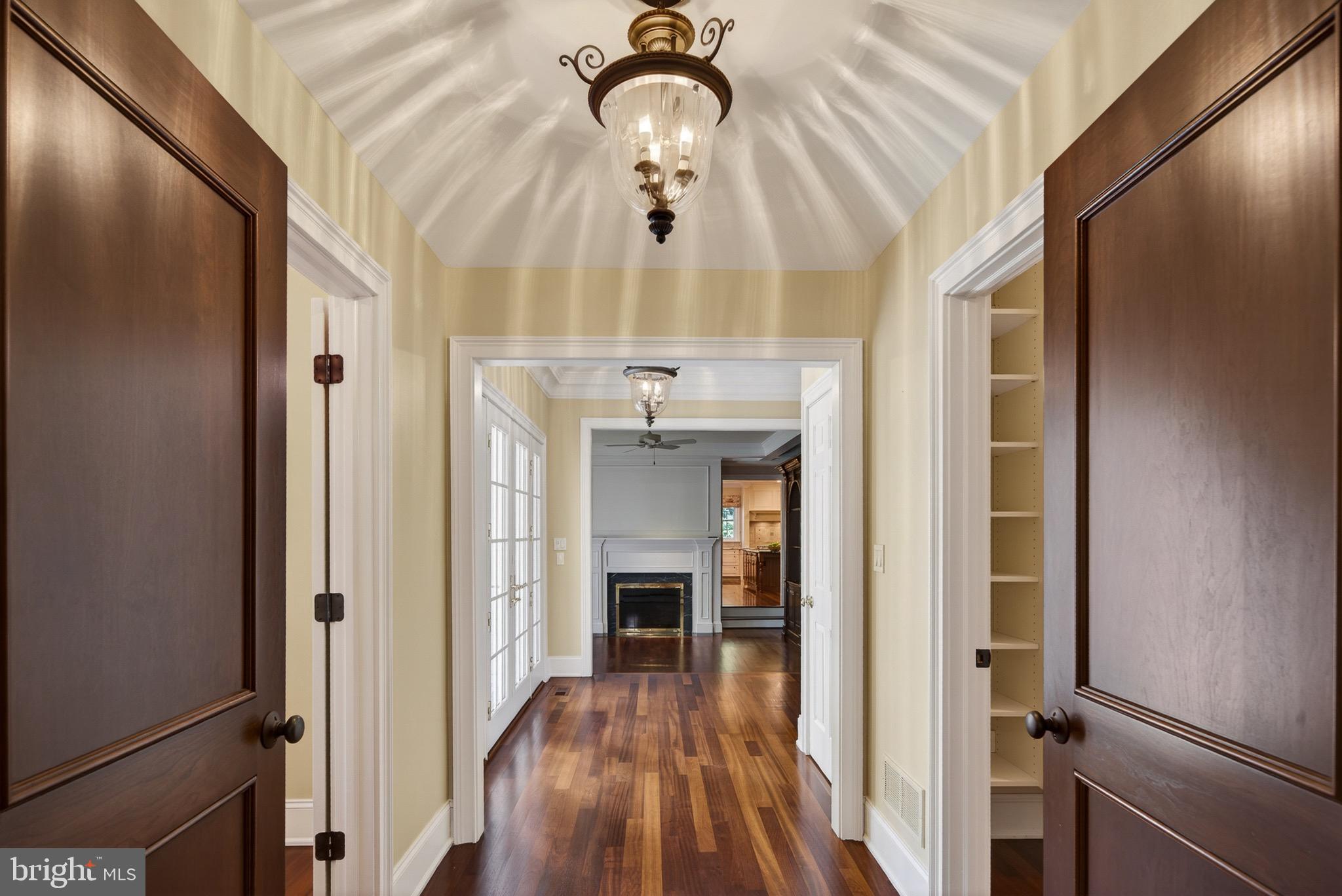 RADNOR HUNT - Residential