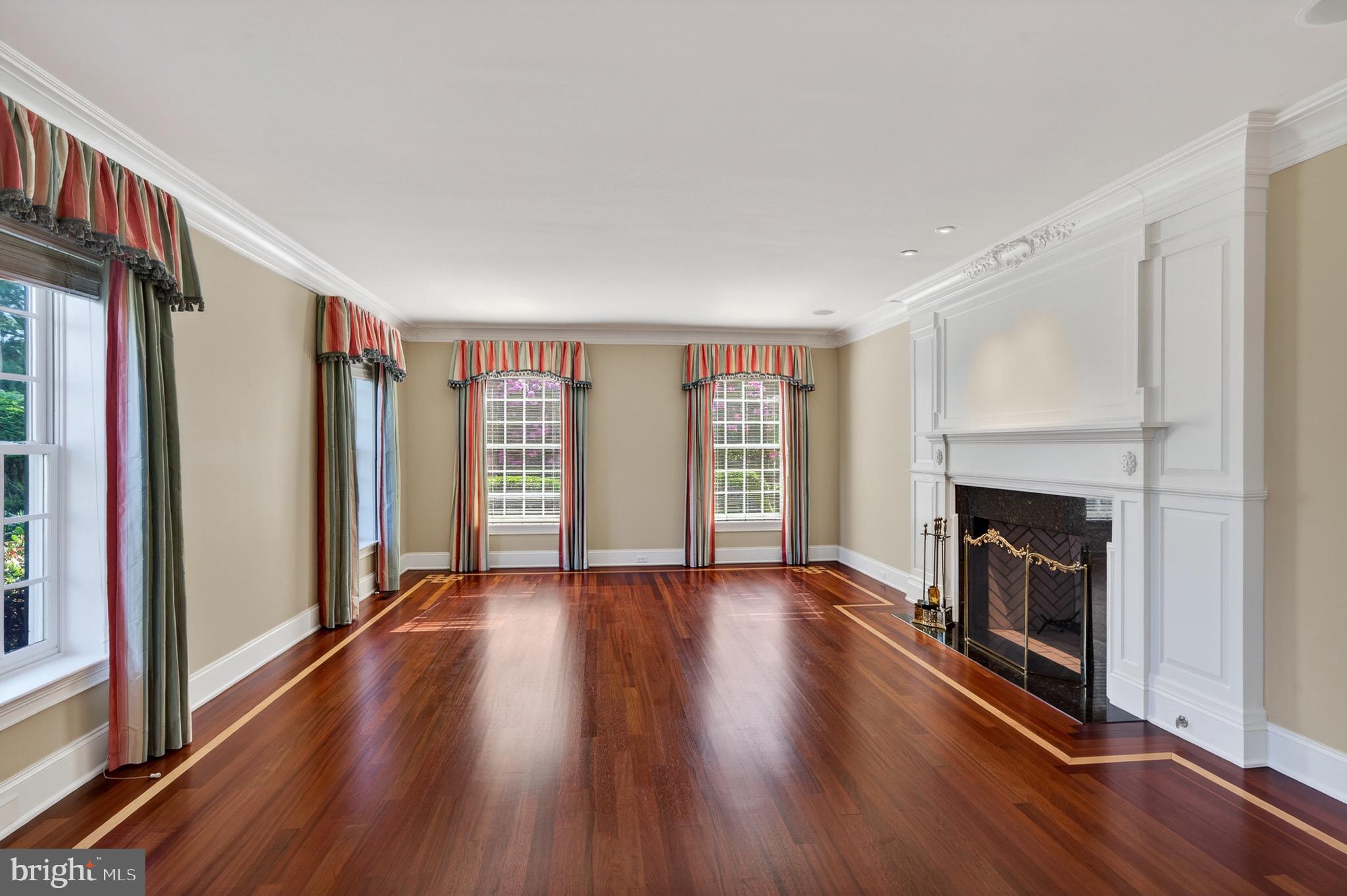 RADNOR HUNT - Residential
