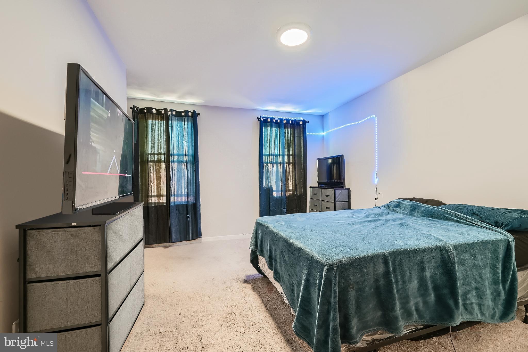 LEXINGTON - Residential