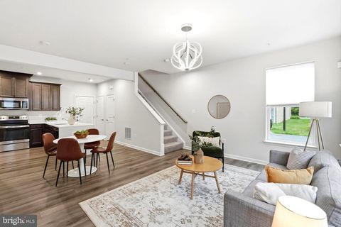 Condo For Sale - 10501 John Glenn Street<br/> Prince Georges County, LANHAM, MD 20706