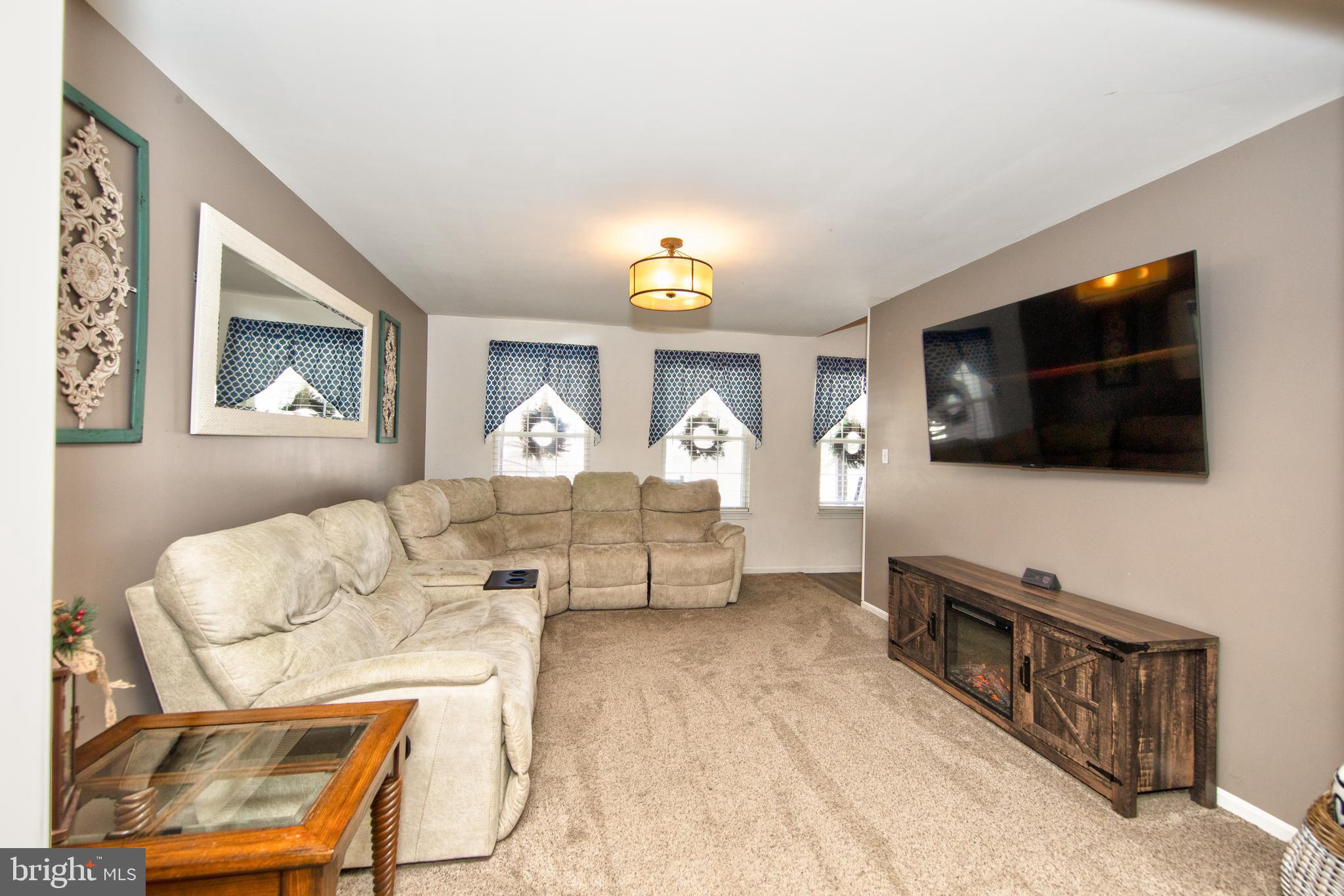 SENECA HARBOR - Residential