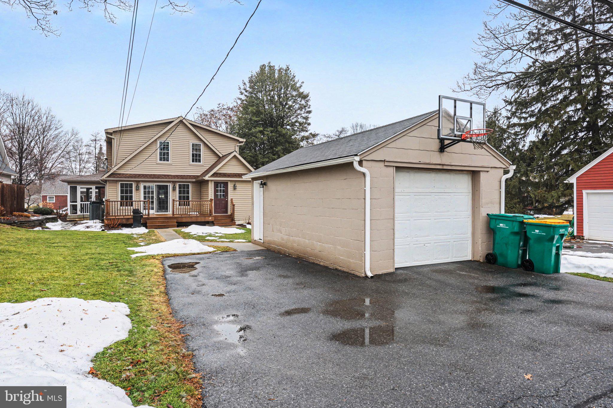 HERSHEY VILLAGE - Residential