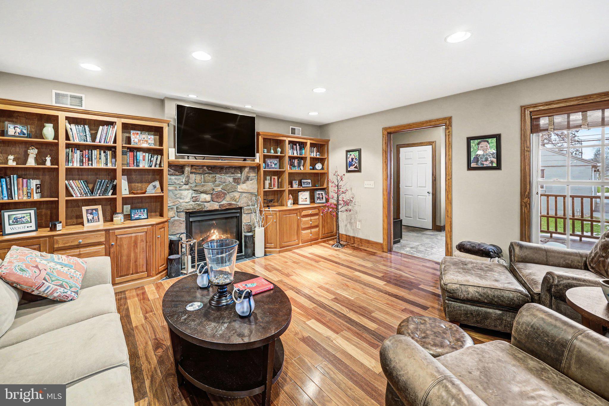 HERSHEY VILLAGE - Residential