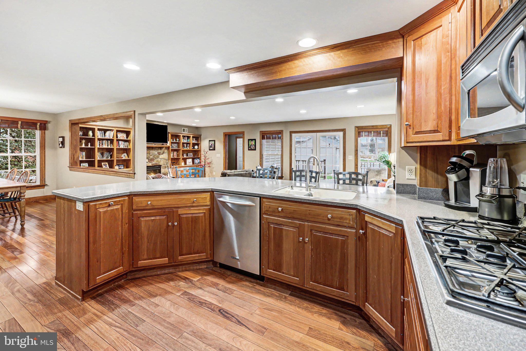 HERSHEY VILLAGE - Residential