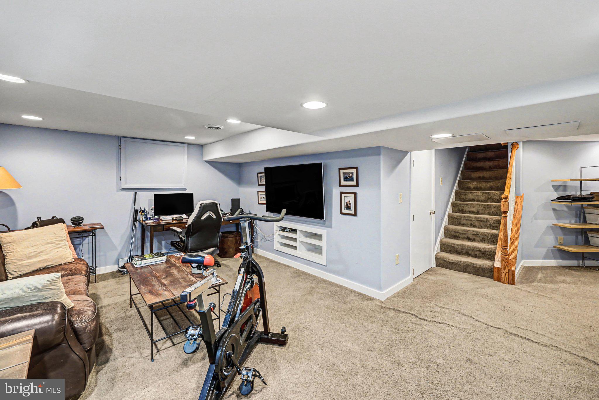 HERSHEY VILLAGE - Residential