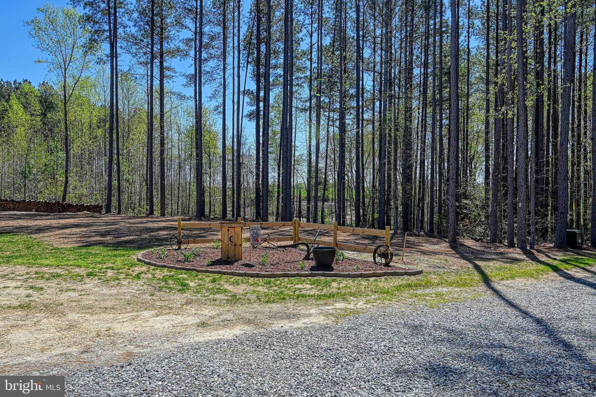 LAKE ANNA CROSSING - Residential