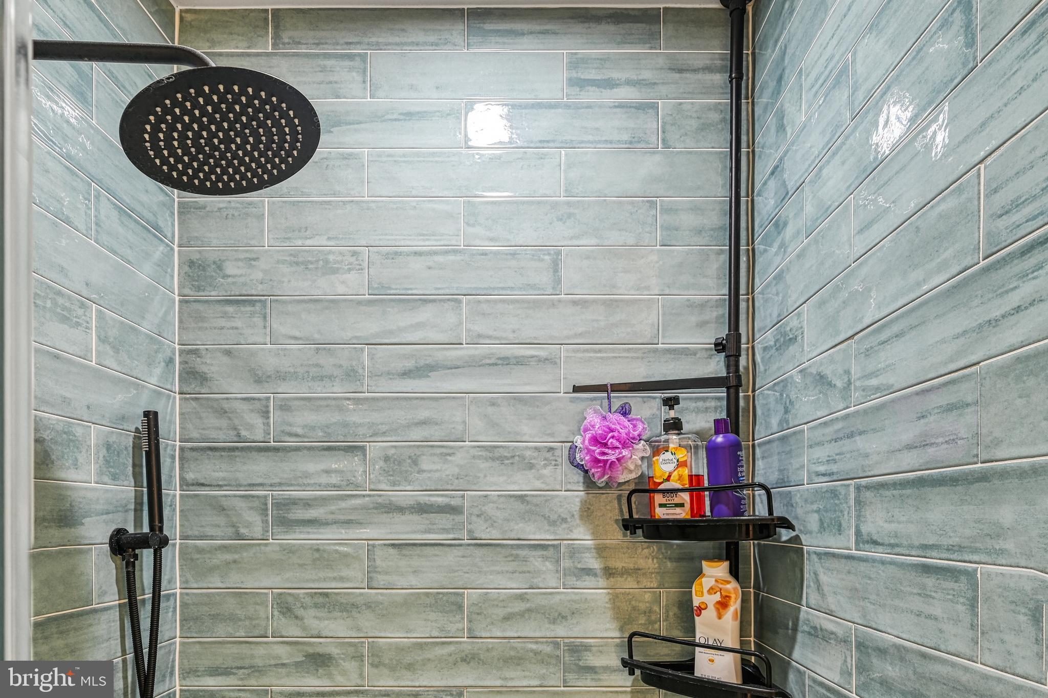 LAKE ANNA CROSSING - Residential