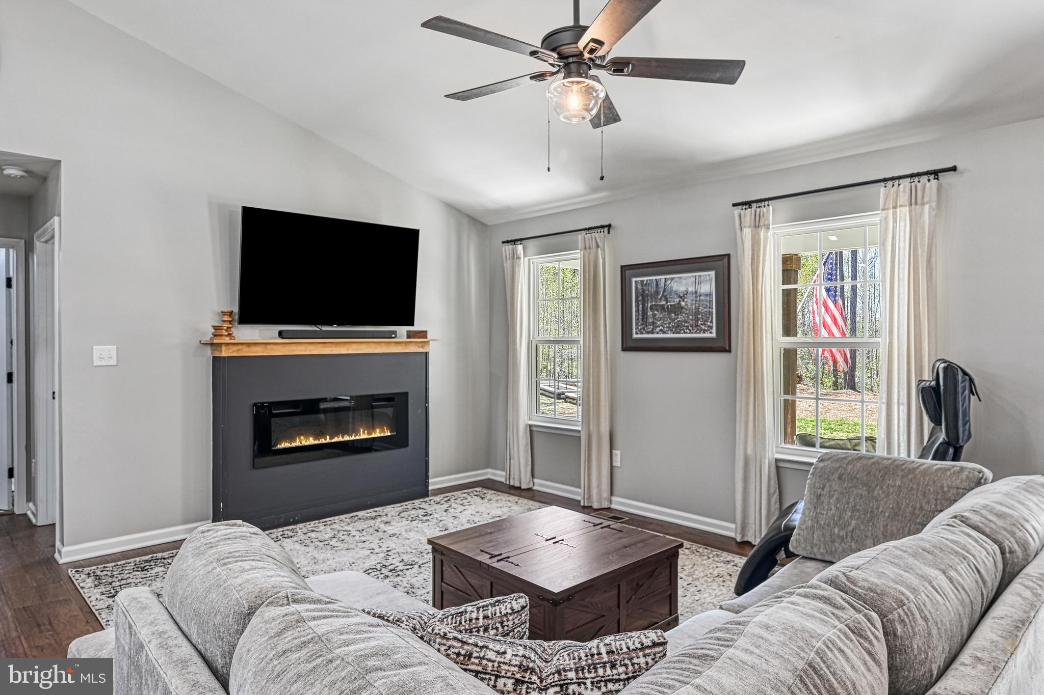 LAKE ANNA CROSSING - Residential