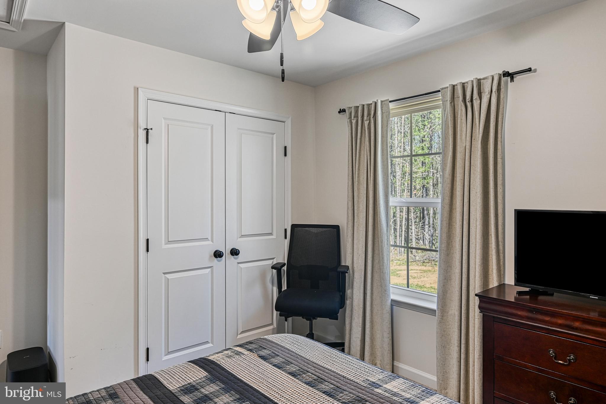 LAKE ANNA CROSSING - Residential