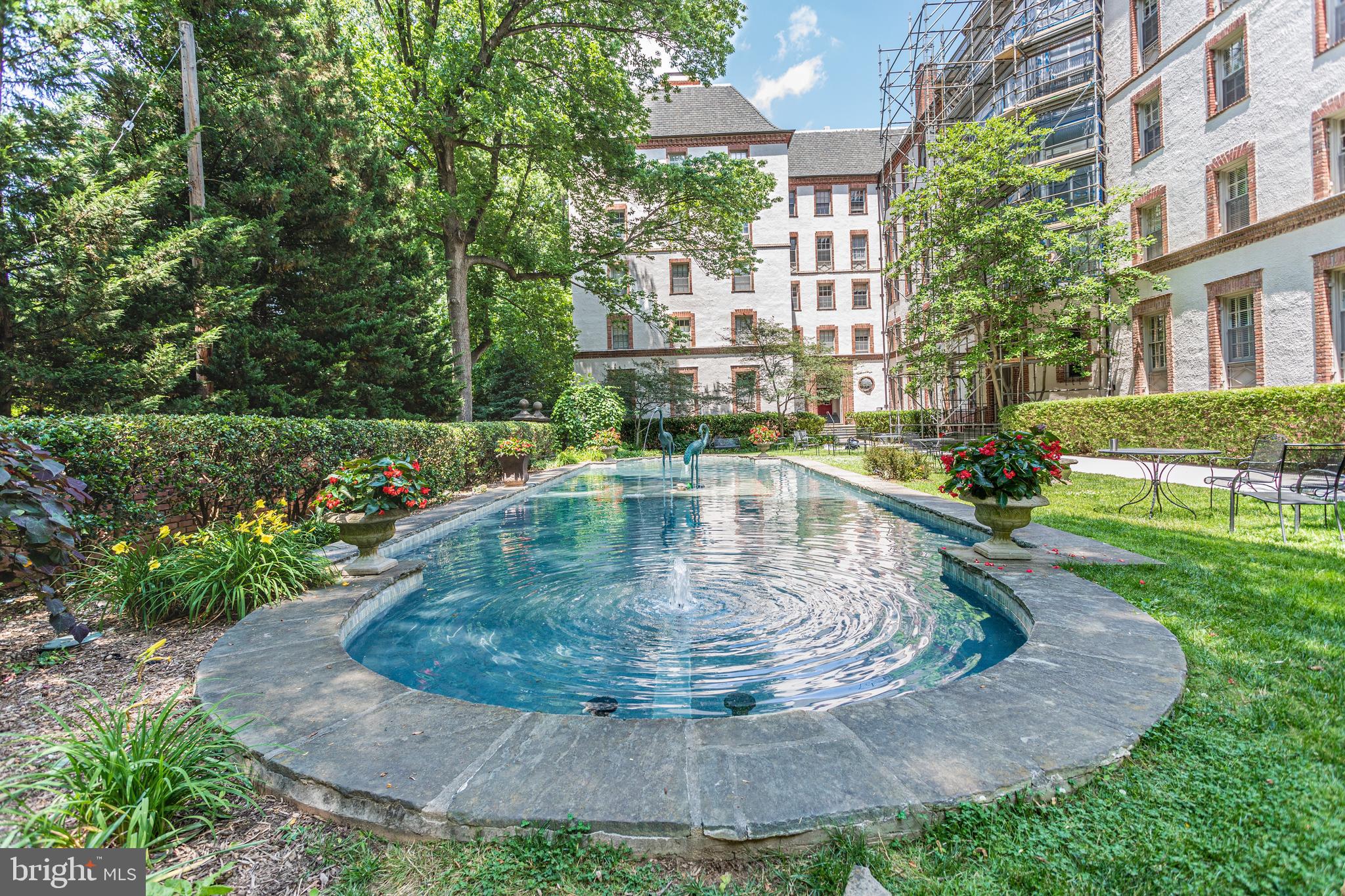 ROLAND PARK - Residential Lease