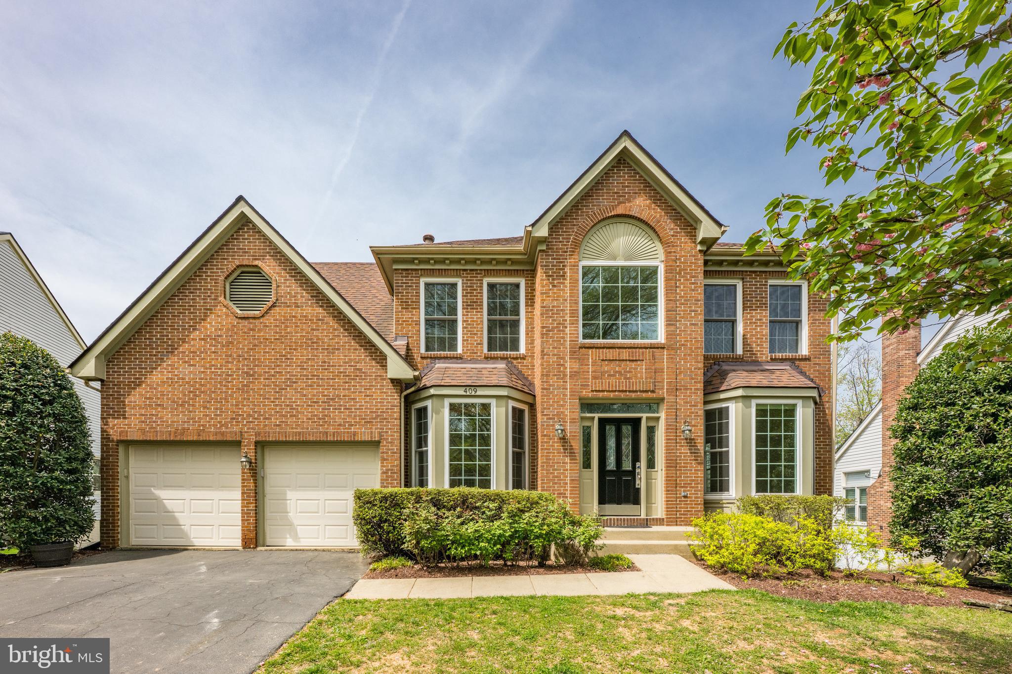 409 MIDSUMMER DRIVE