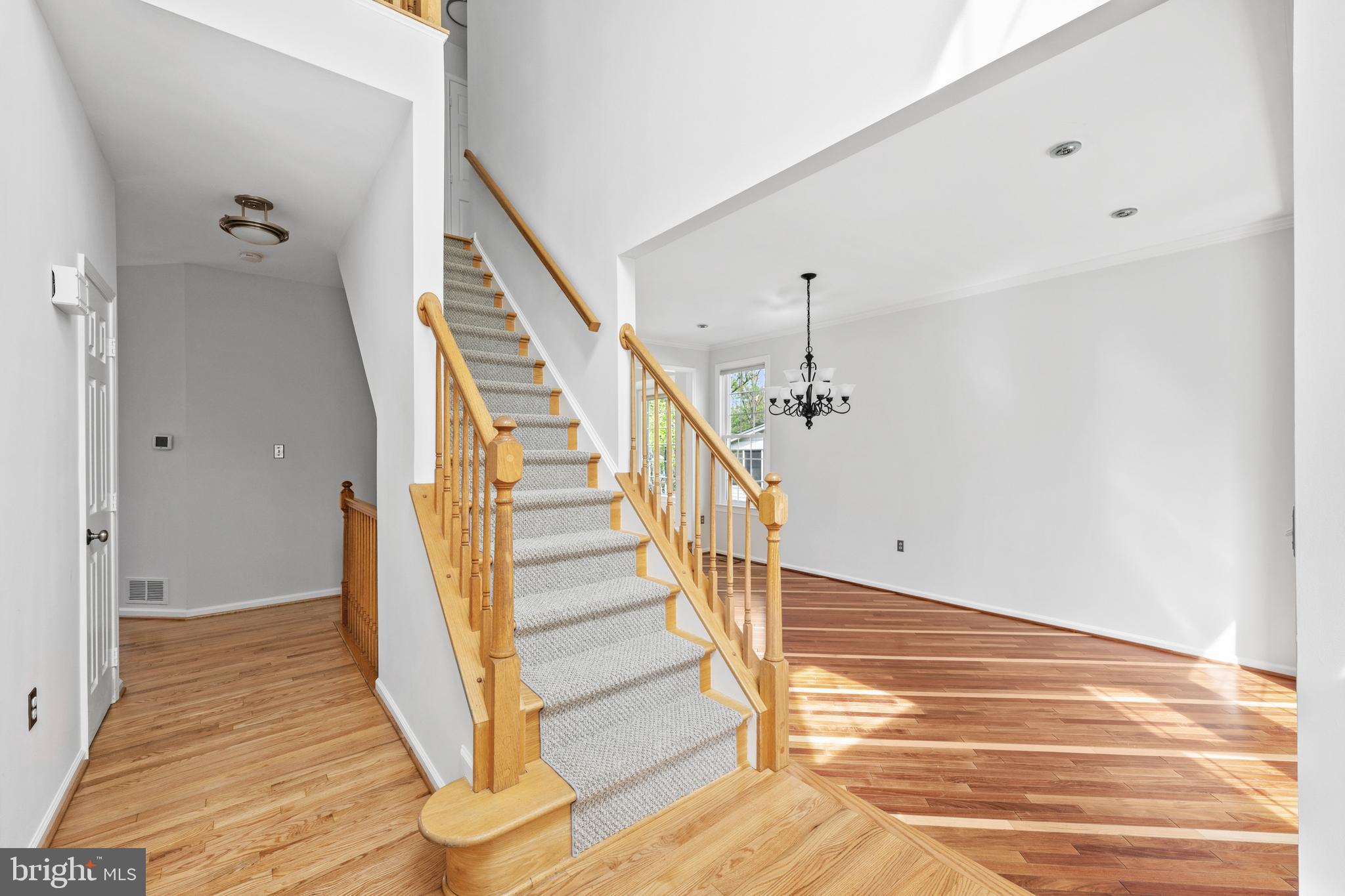 409 MIDSUMMER DRIVE