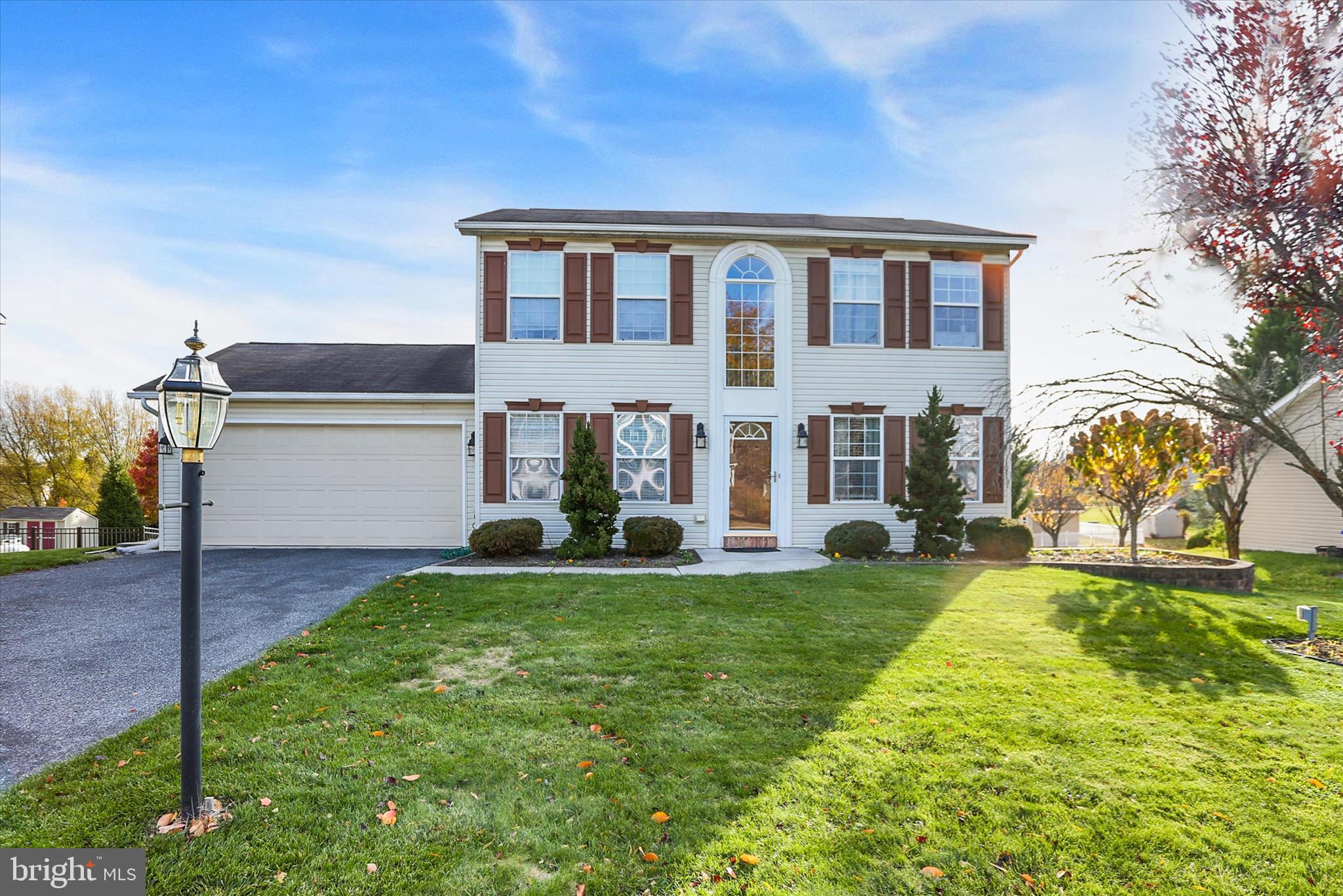 SOUTH MOUNTAIN ESTATES - Residential