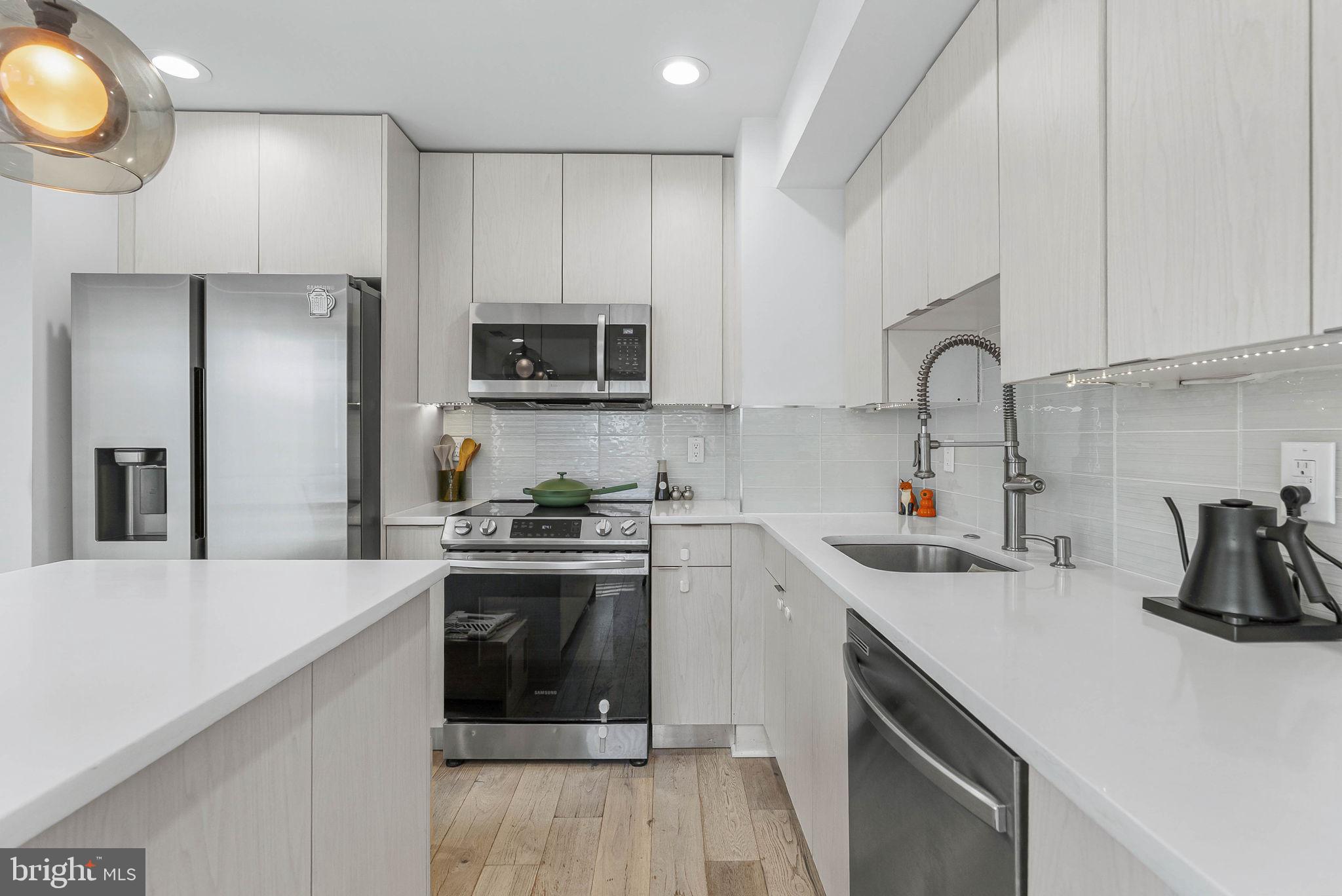 1325 N 17TH A