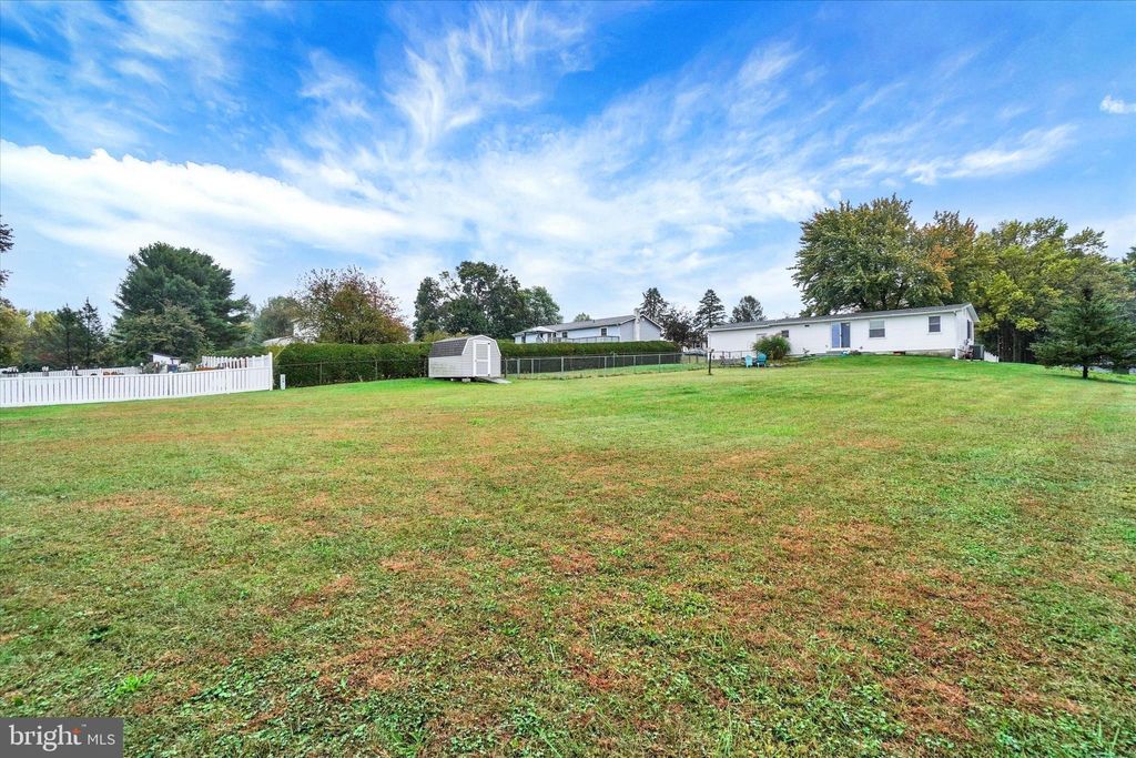 Photo of 3005 Acorn Lane, RED LION, PA 17356 (MLS # PAYK2091510)