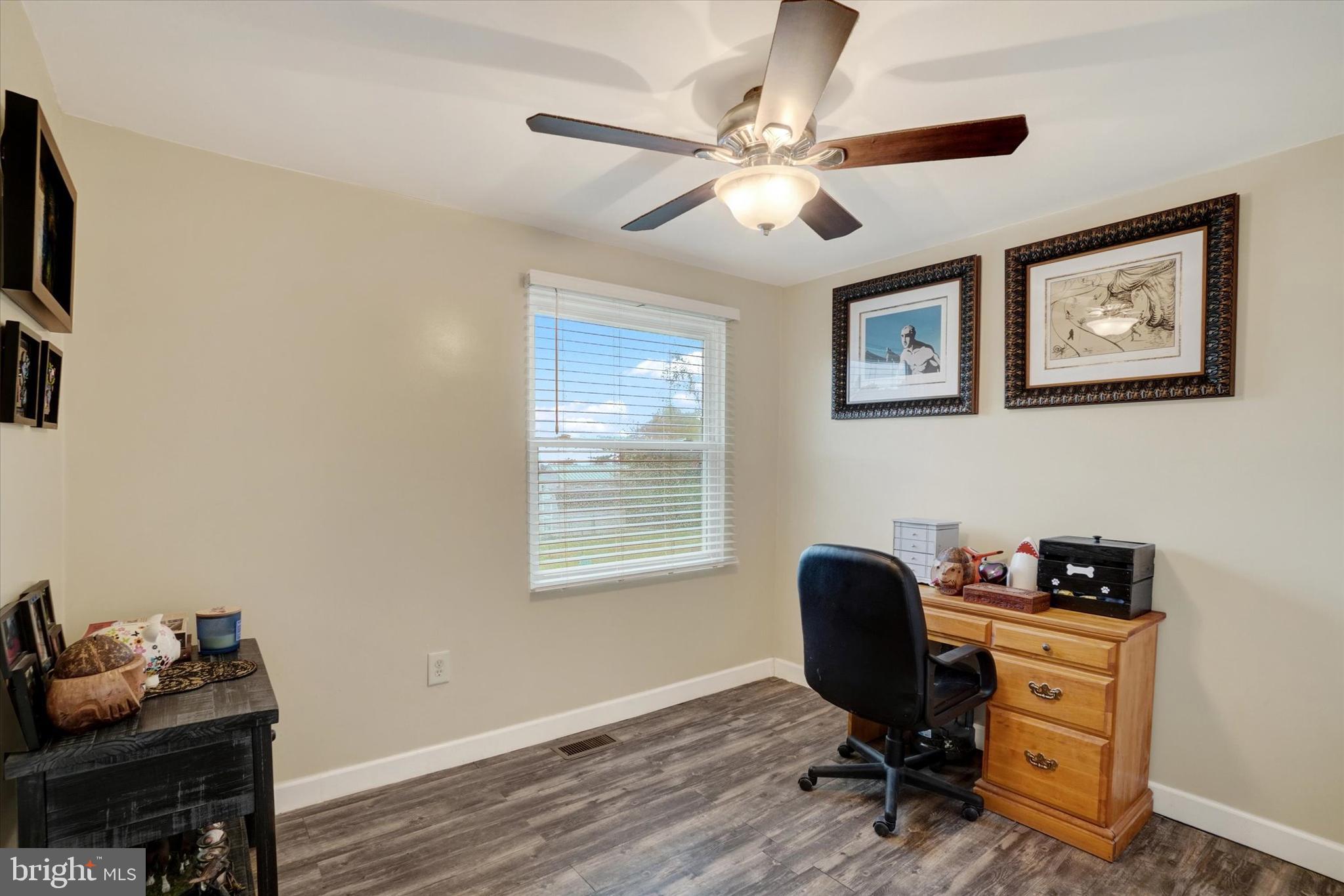 WINDSOR TWP - Residential