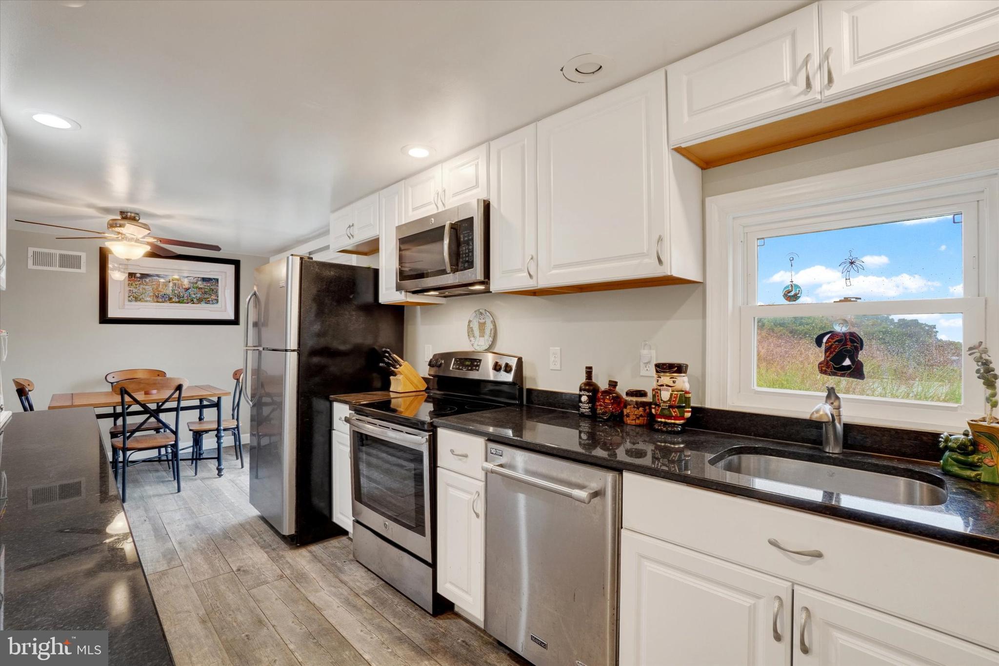 WINDSOR TWP - Residential